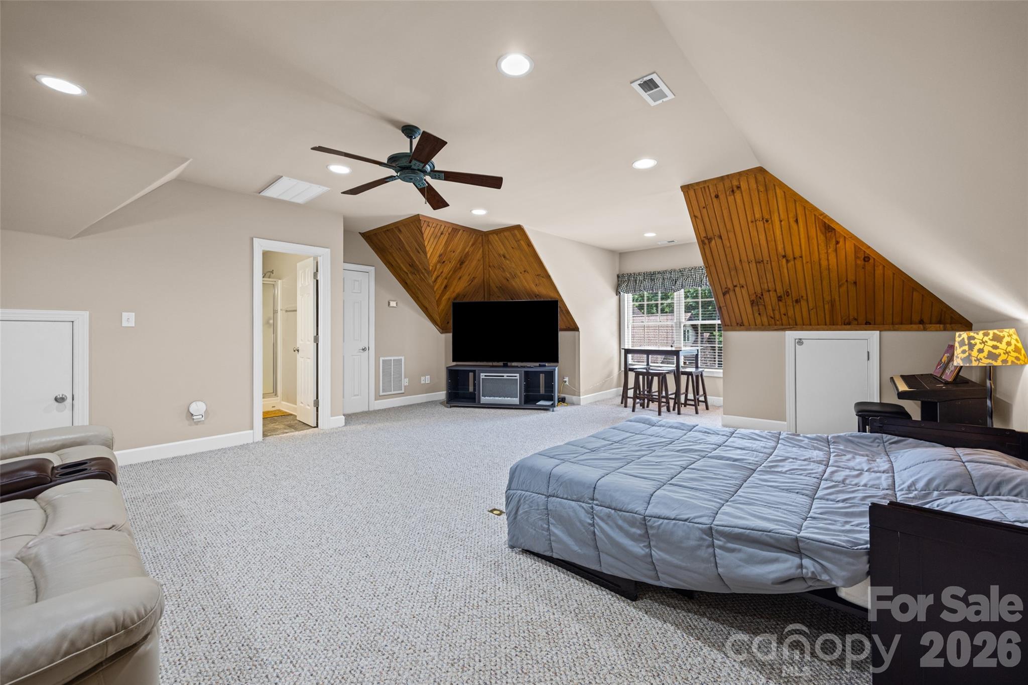 1850 Poinciana Drive — York