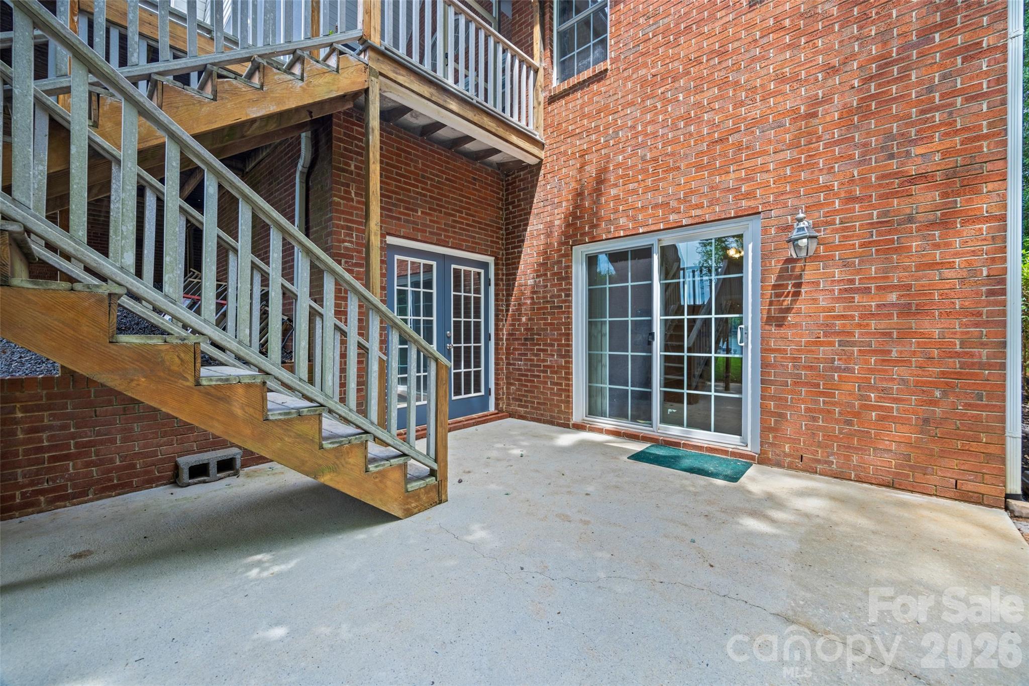 1850 Poinciana Drive — York