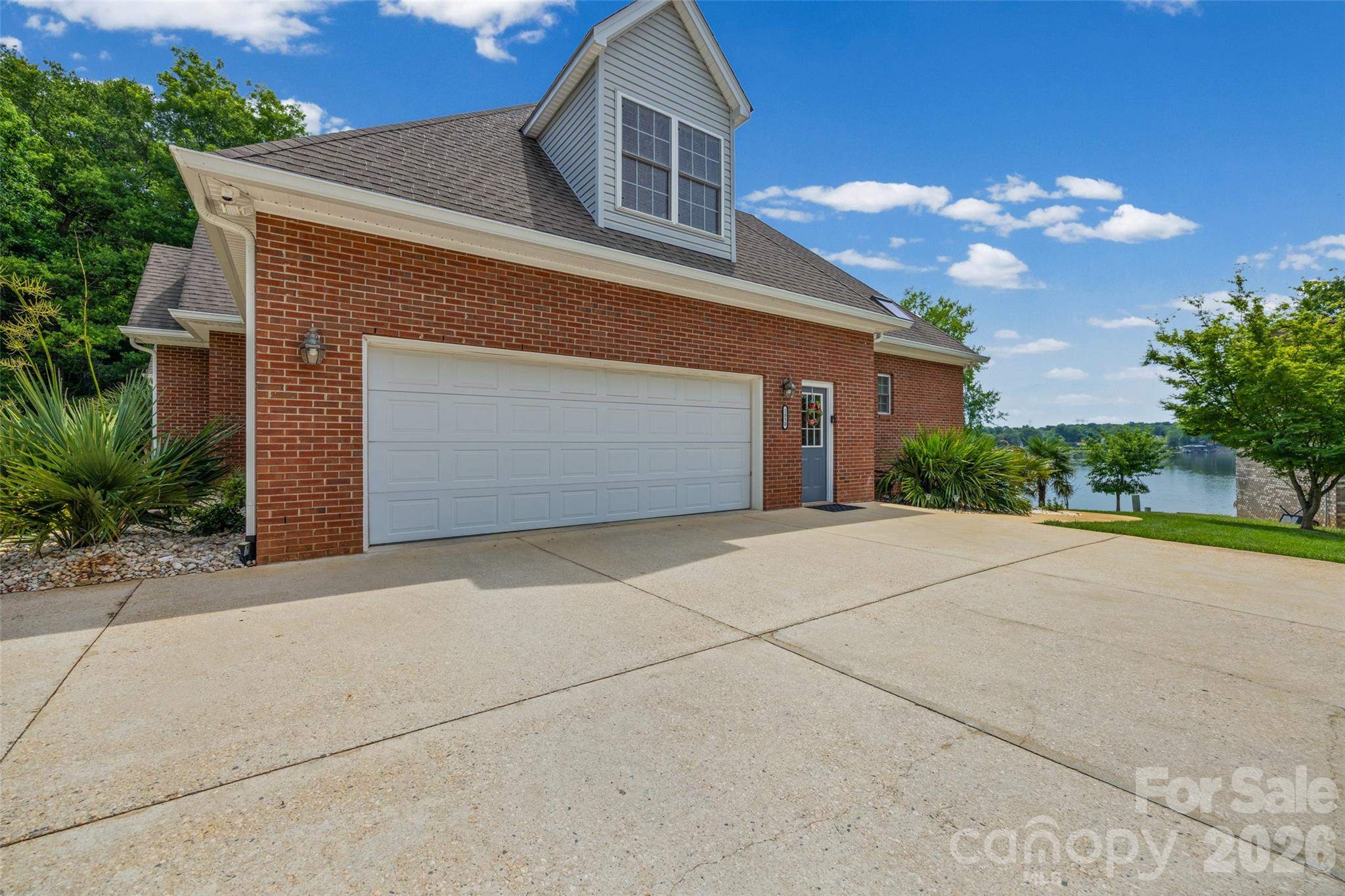 1850 Poinciana Drive — York