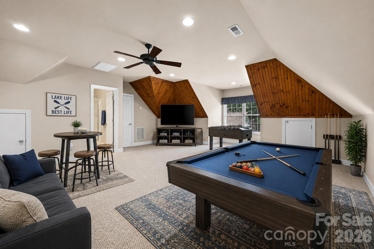 1850 Poinciana Drive — York