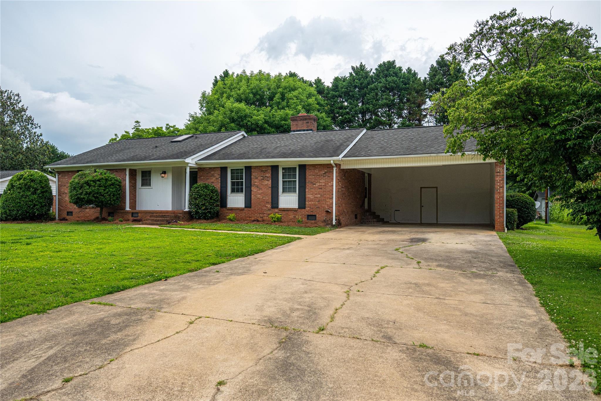 225 Dogwood Drive — Mount Holly