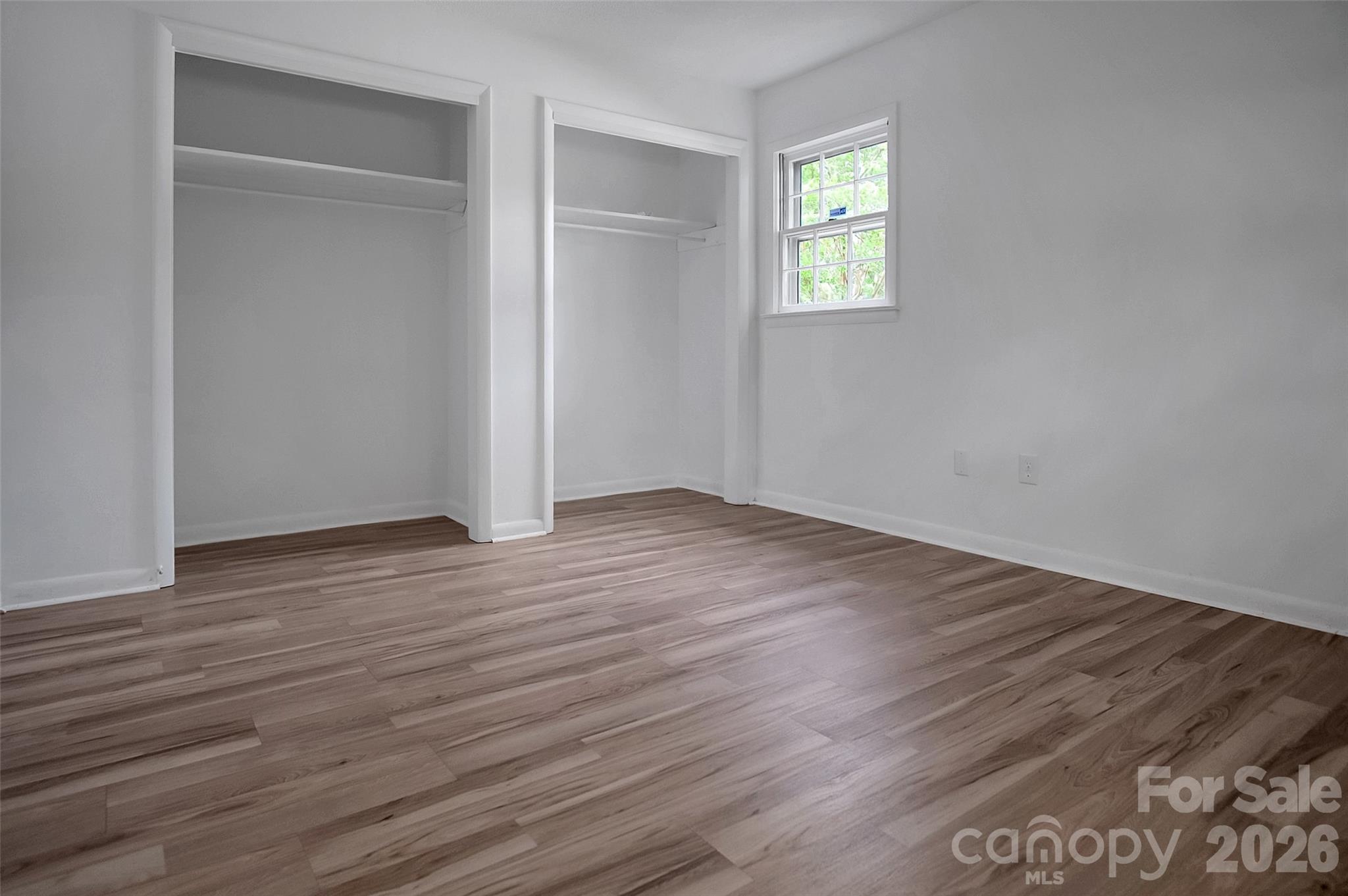 327 Arlington Street — Forest City