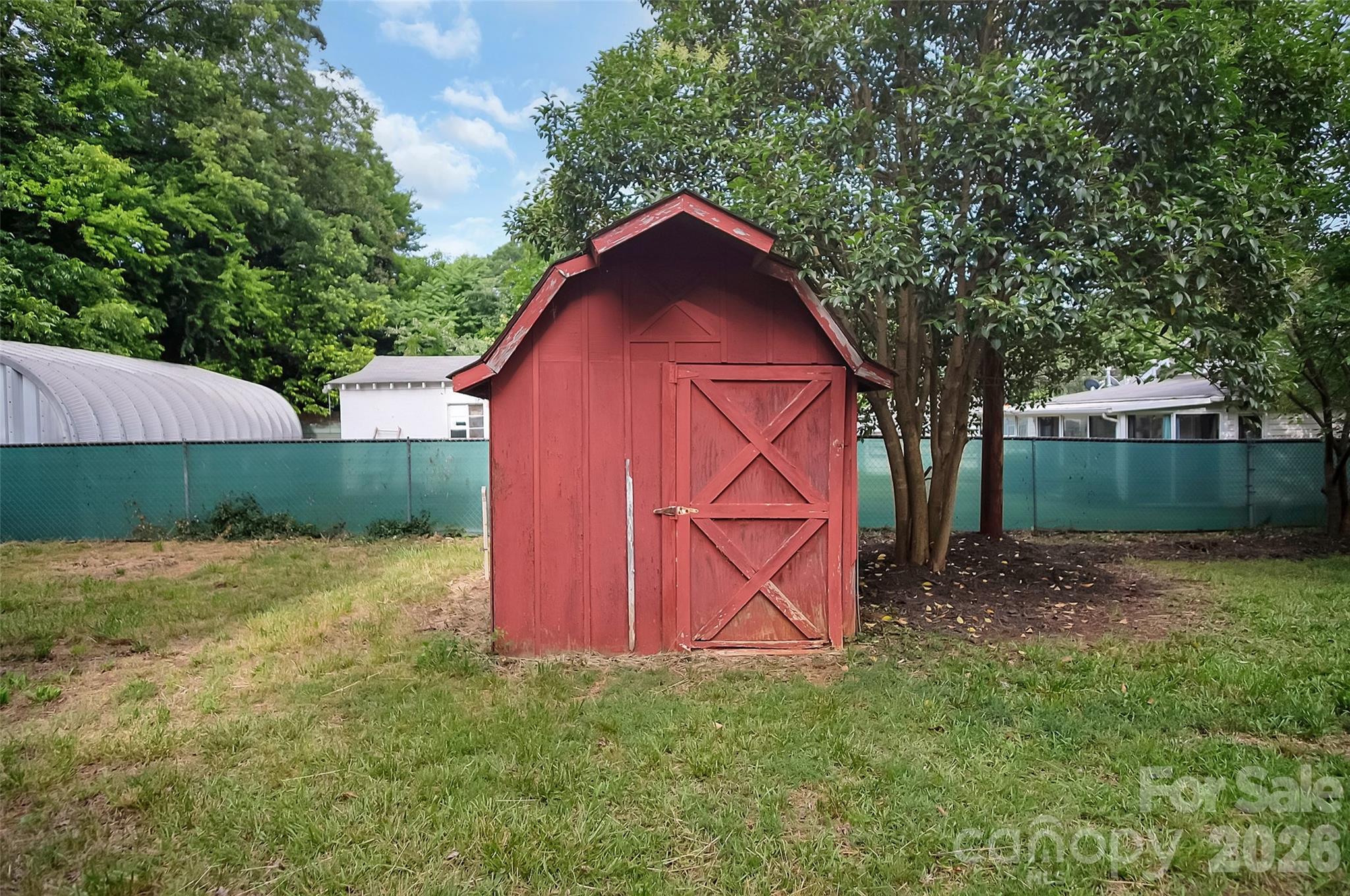 327 Arlington Street — Forest City