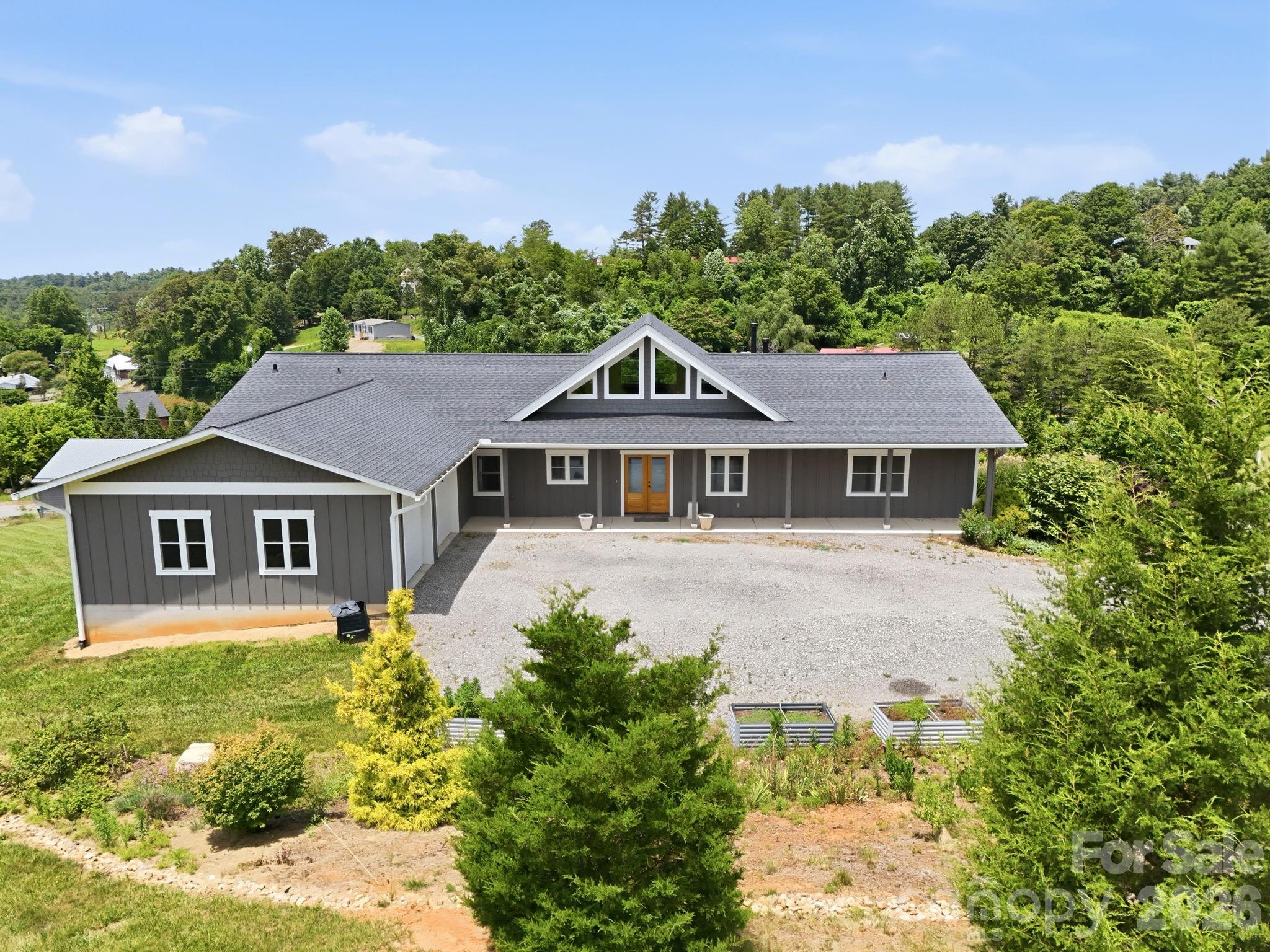 41 Bell Sprinkle Road — Weaverville