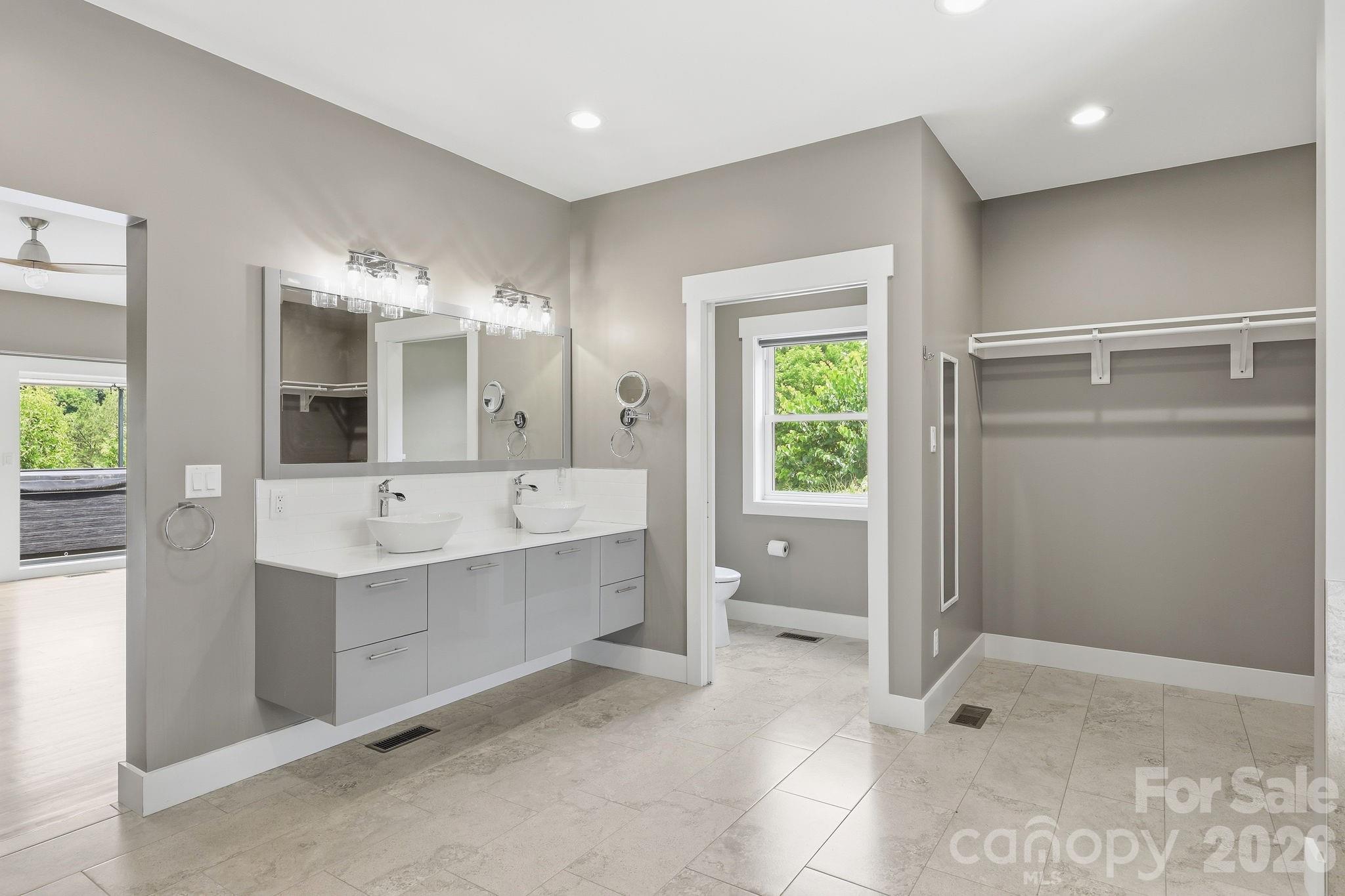 41 Bell Sprinkle Road — Weaverville