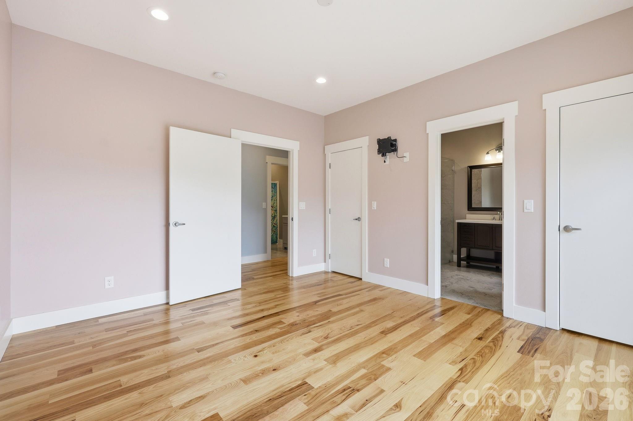 41 Bell Sprinkle Road — Weaverville