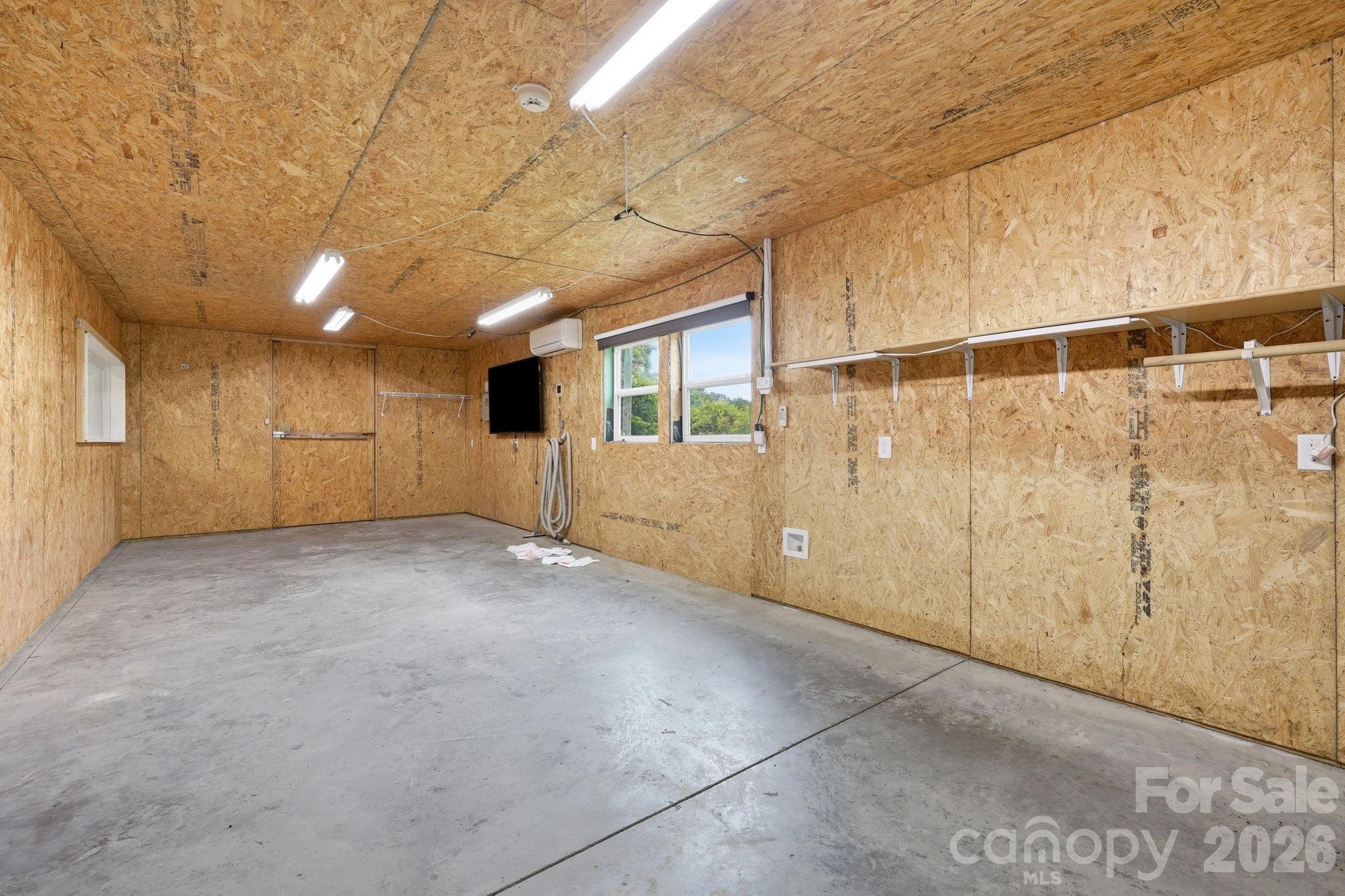 41 Bell Sprinkle Road — Weaverville