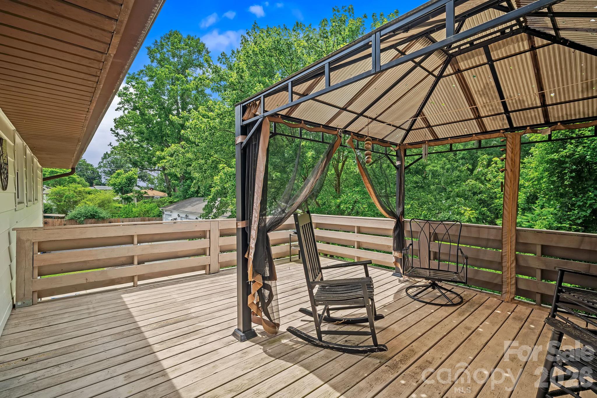 154 Richmond Hill Drive — Asheville