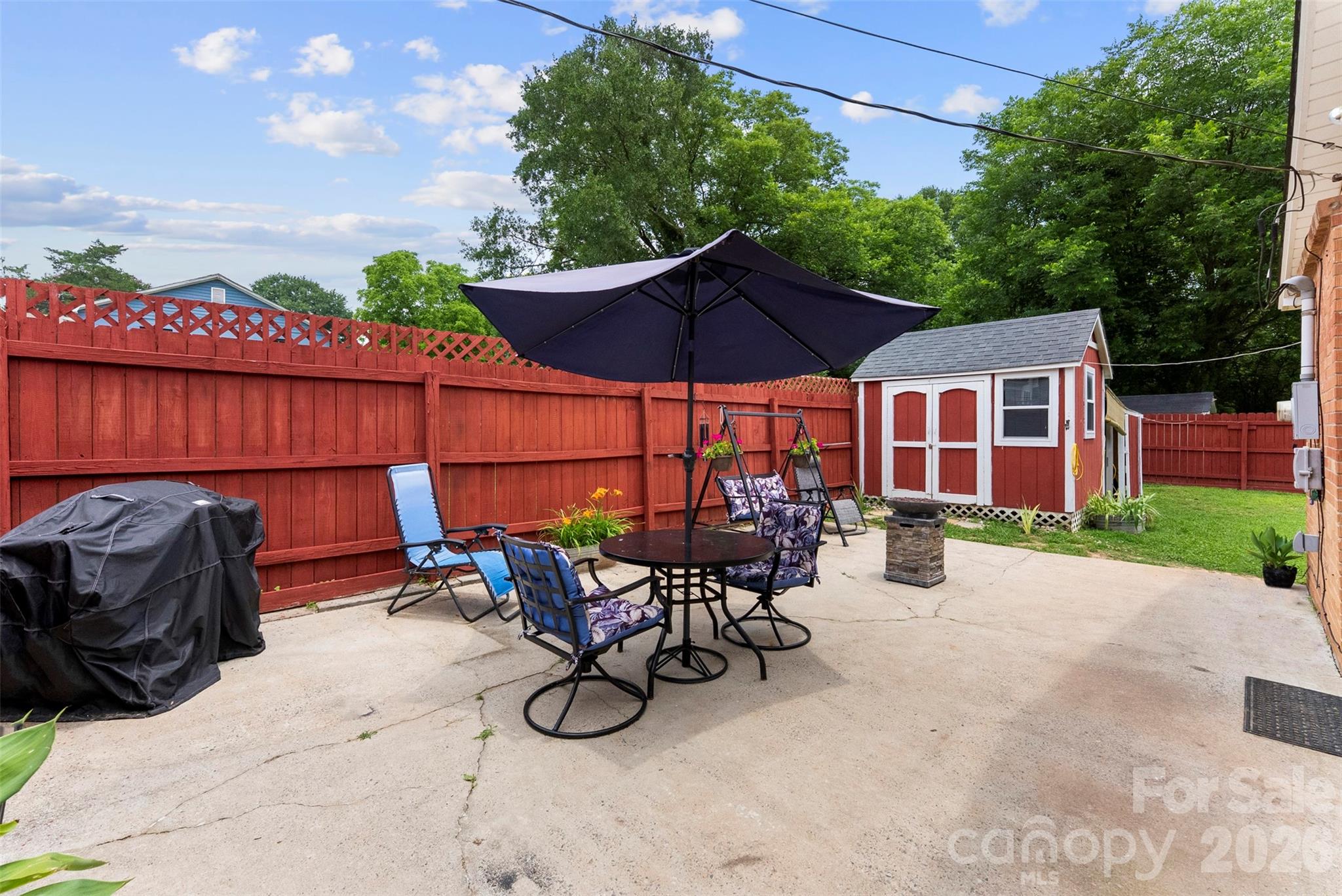 810 Bradley Road — Dallas