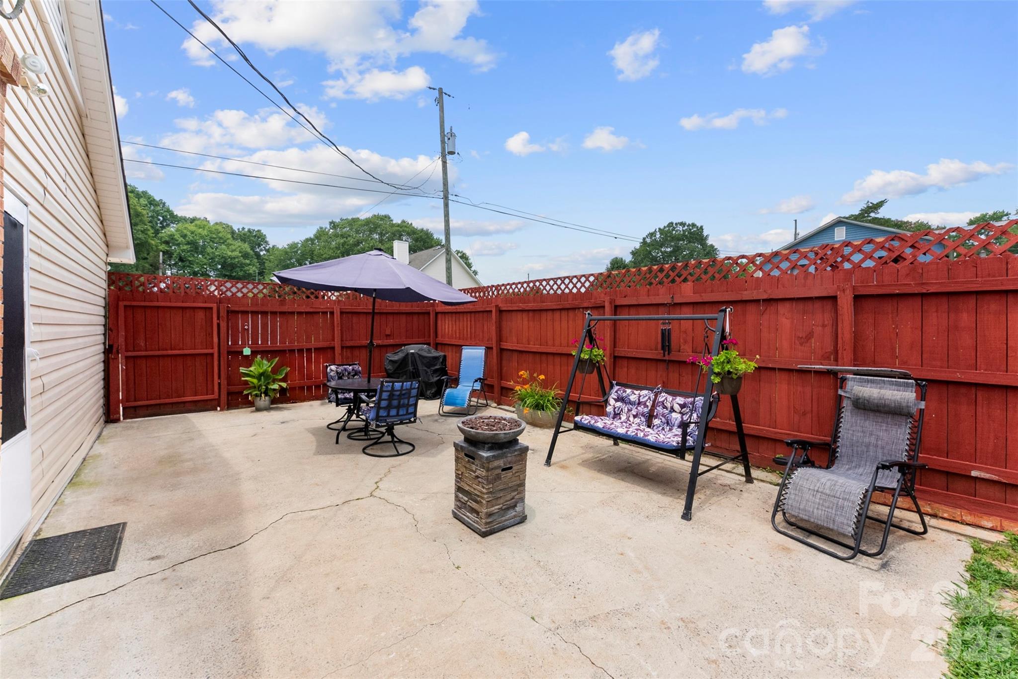 810 Bradley Road — Dallas