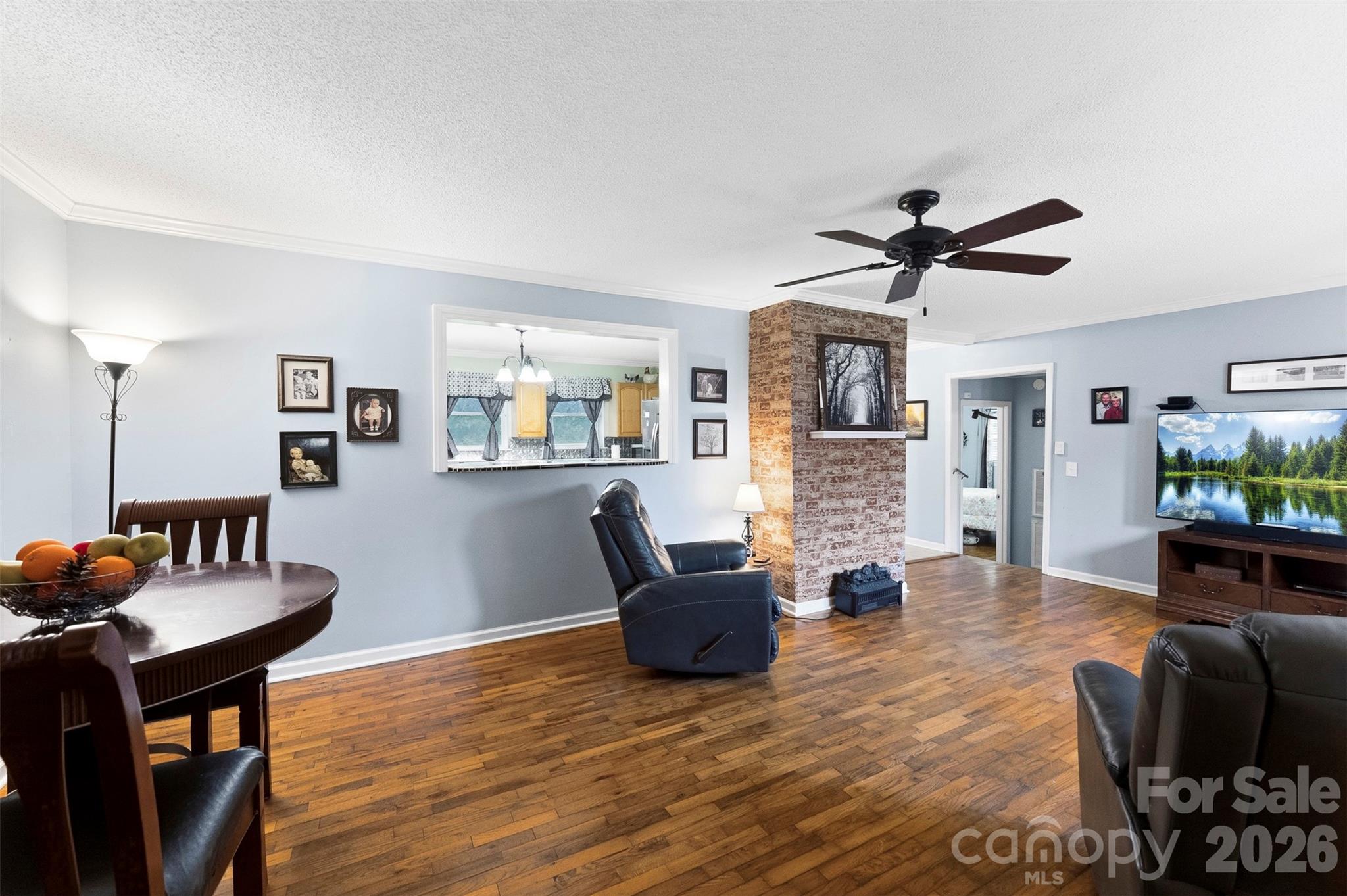 810 Bradley Road — Dallas