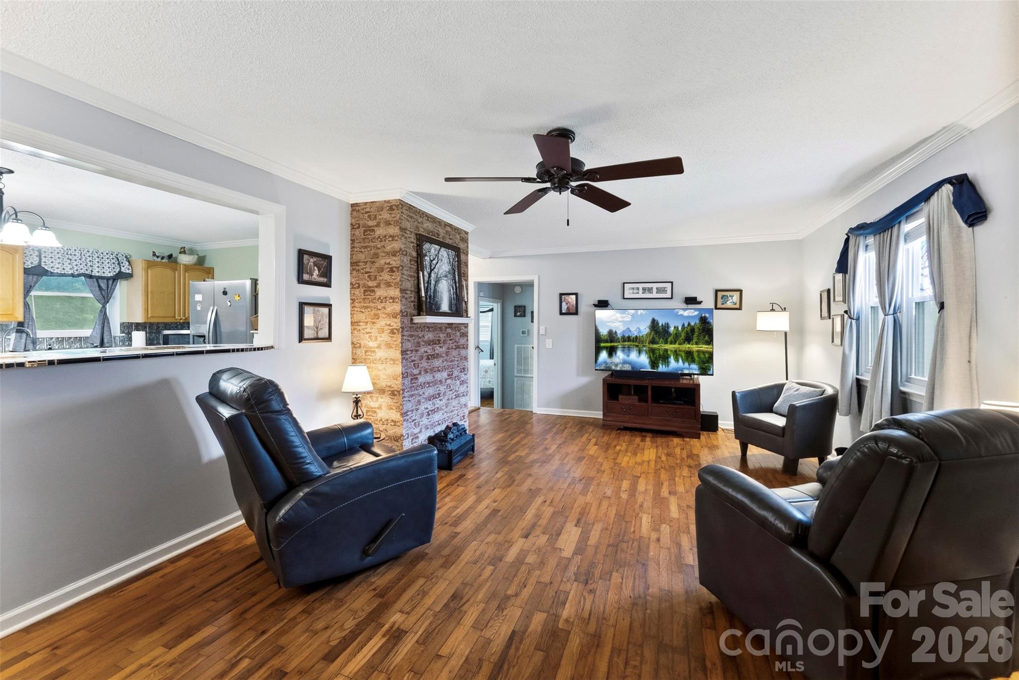 810 Bradley Road — Dallas
