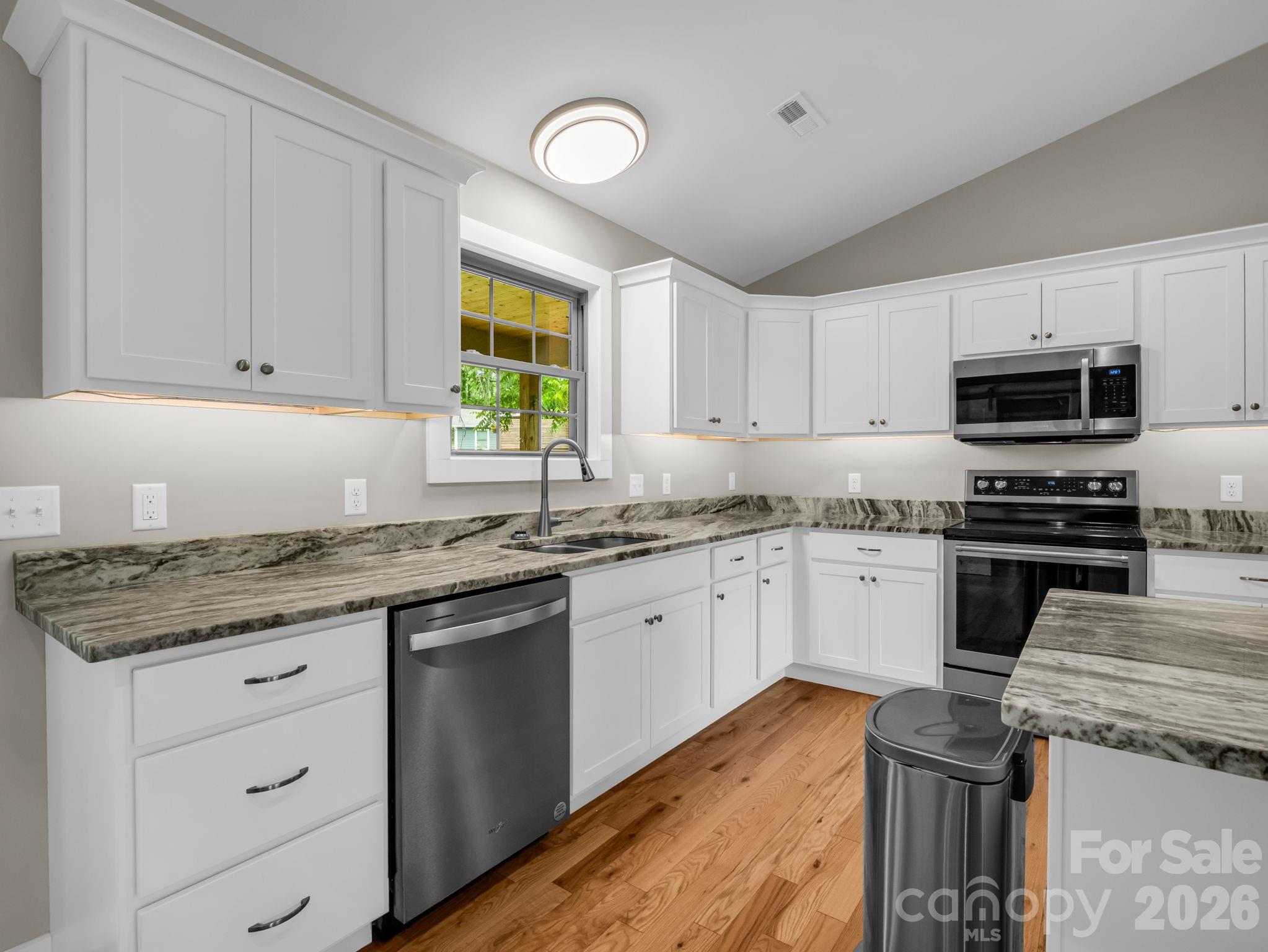 100 Walt Drive — Hendersonville