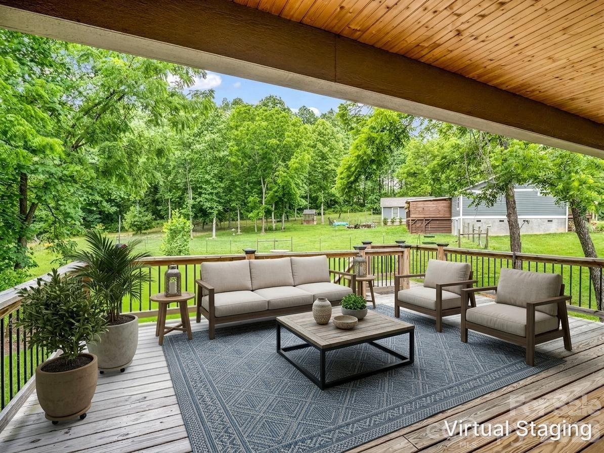100 Walt Drive — Hendersonville