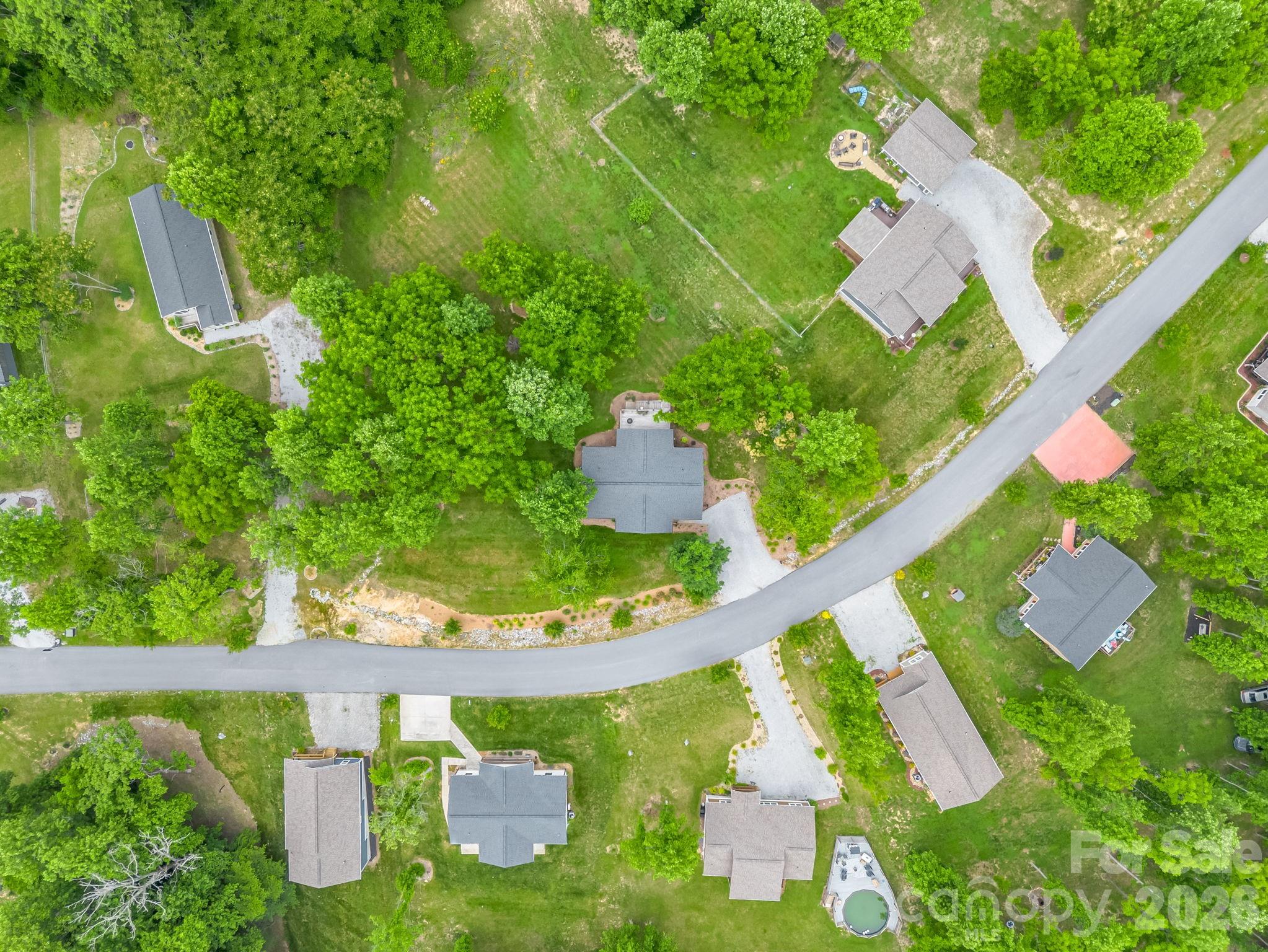 100 Walt Drive — Hendersonville