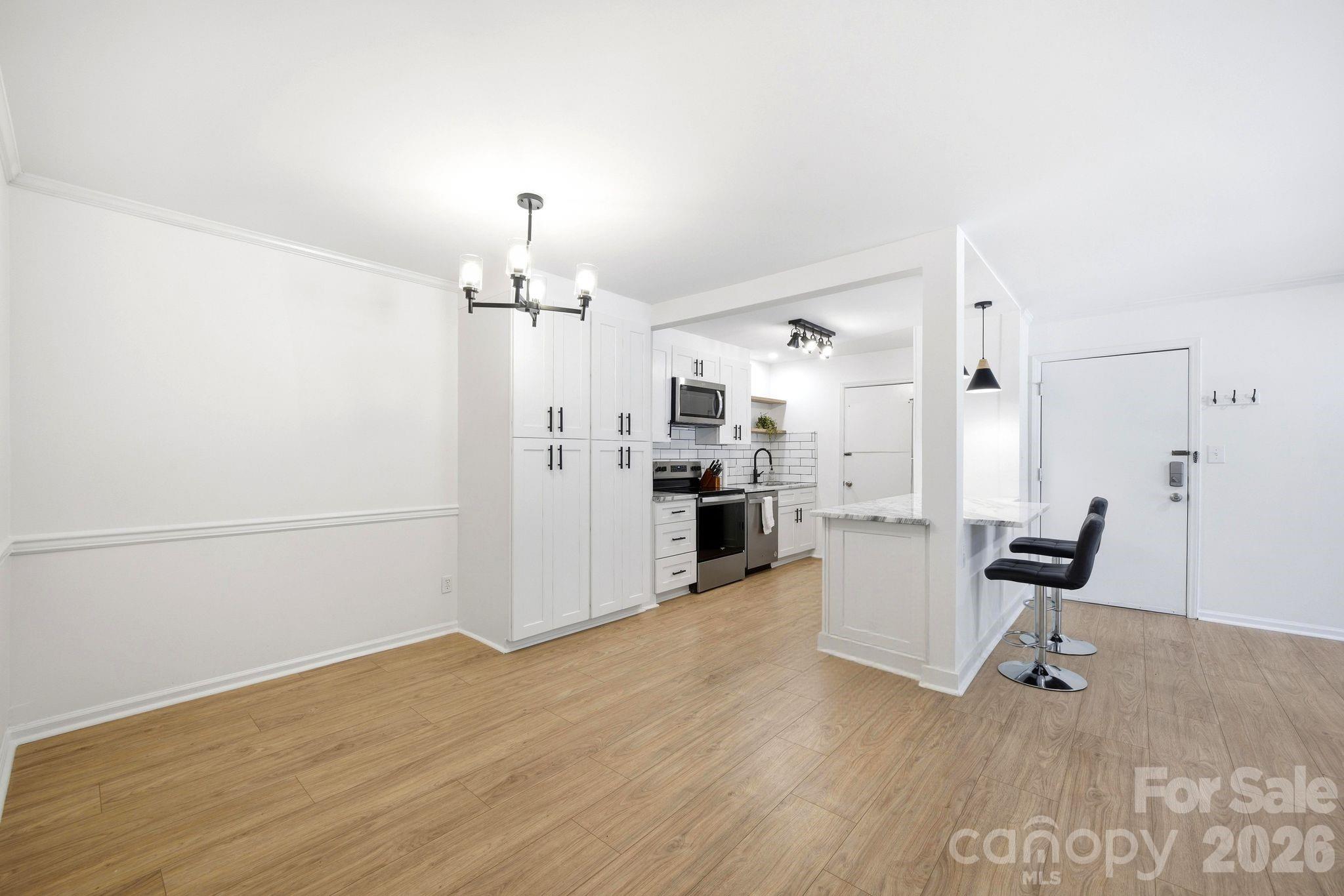 4739 Hedgemore Drive — Charlotte