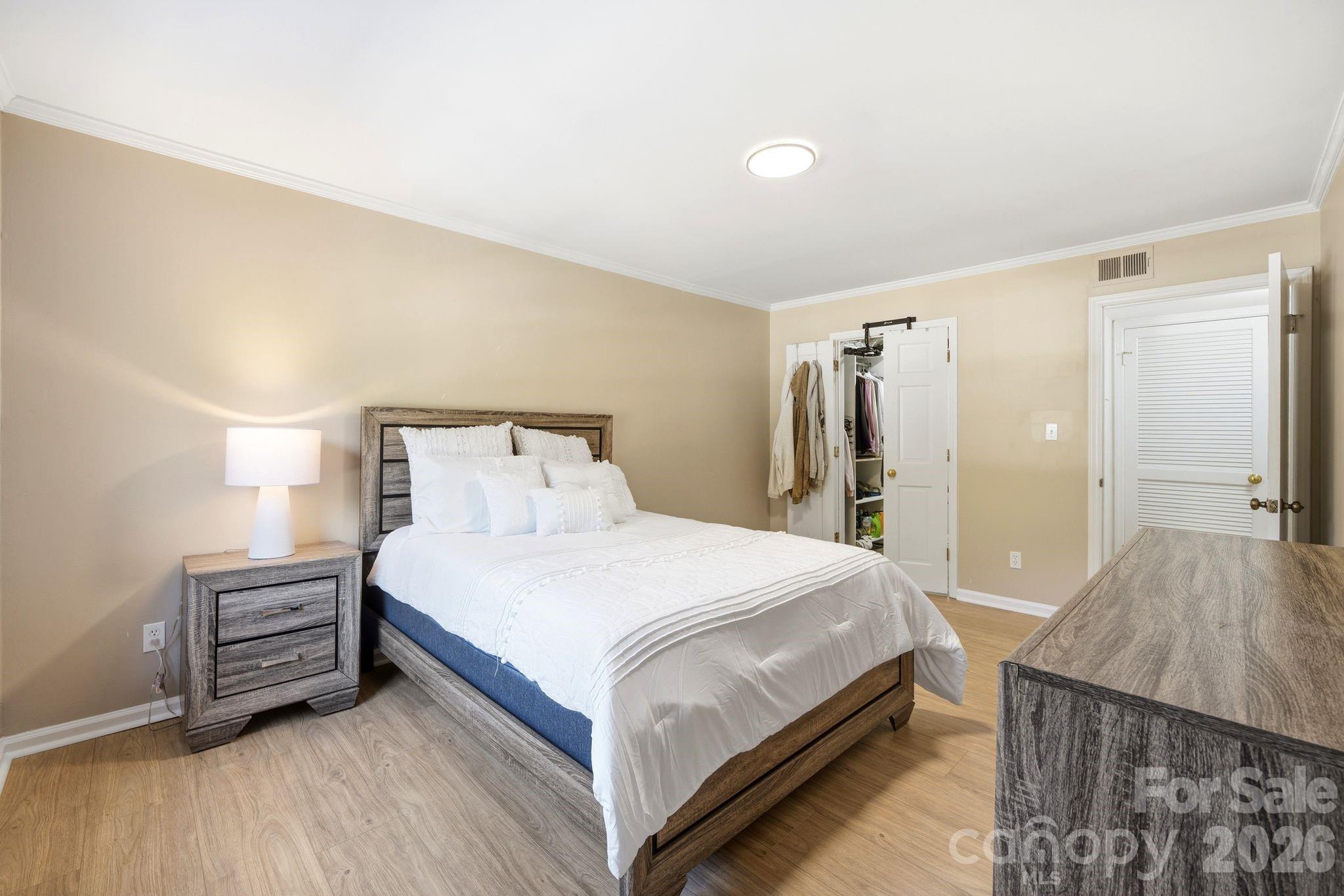 4739 Hedgemore Drive — Charlotte