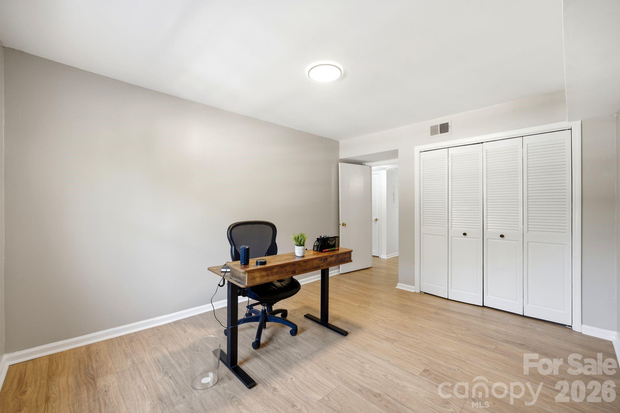4739 Hedgemore Drive — Charlotte