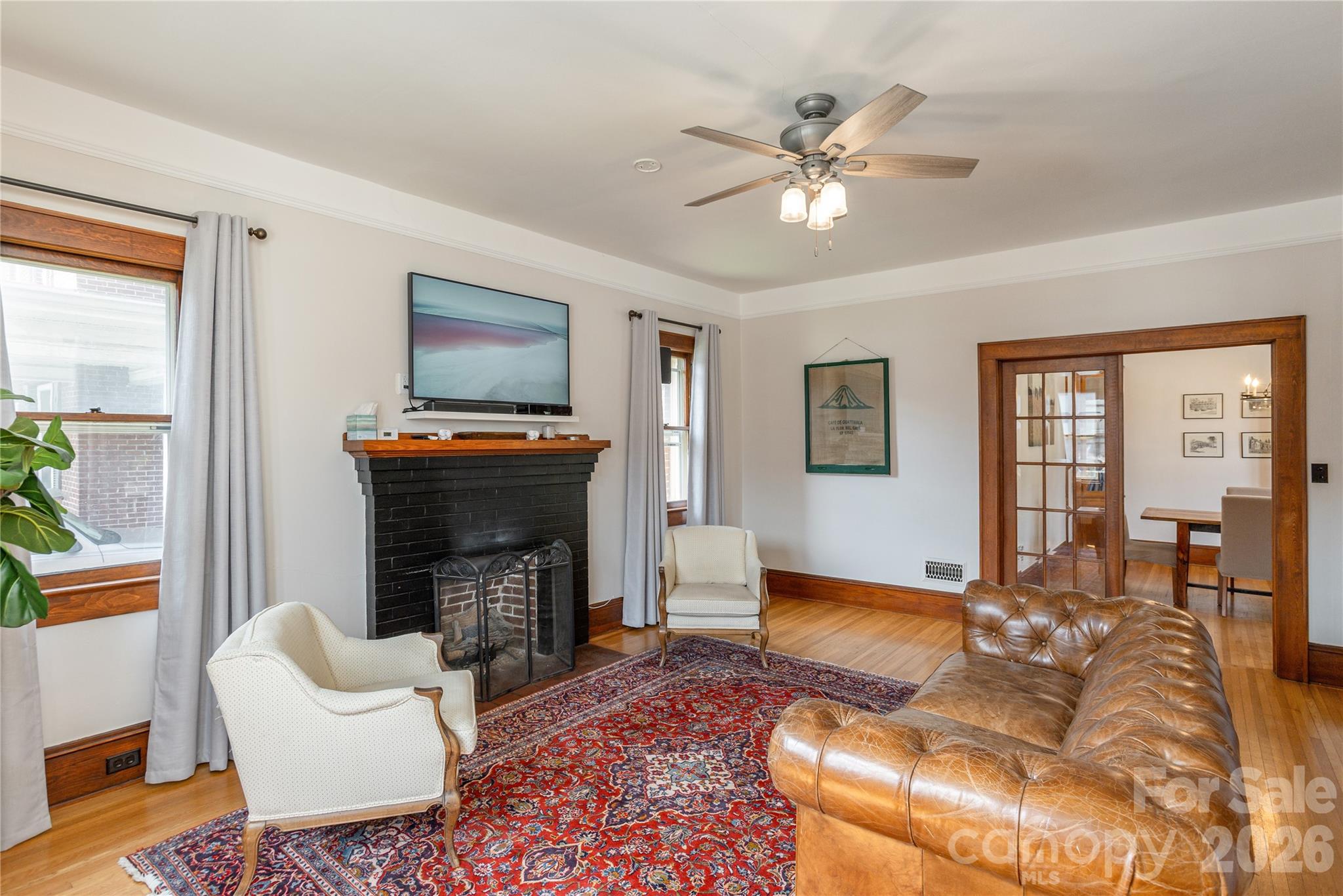 831 Oakland Street — Hendersonville