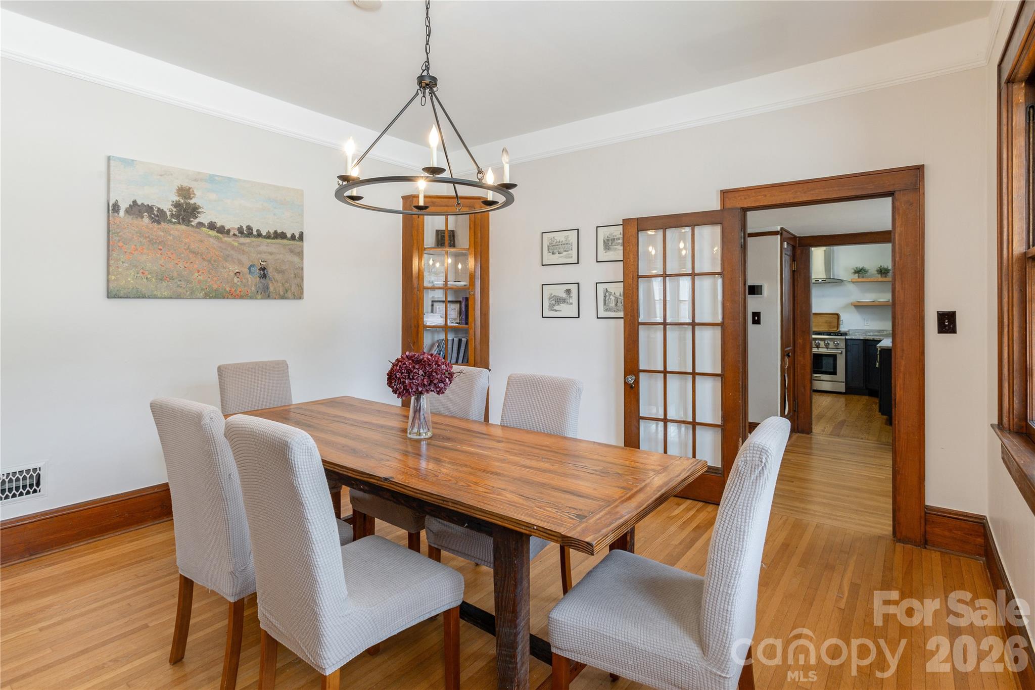 831 Oakland Street — Hendersonville