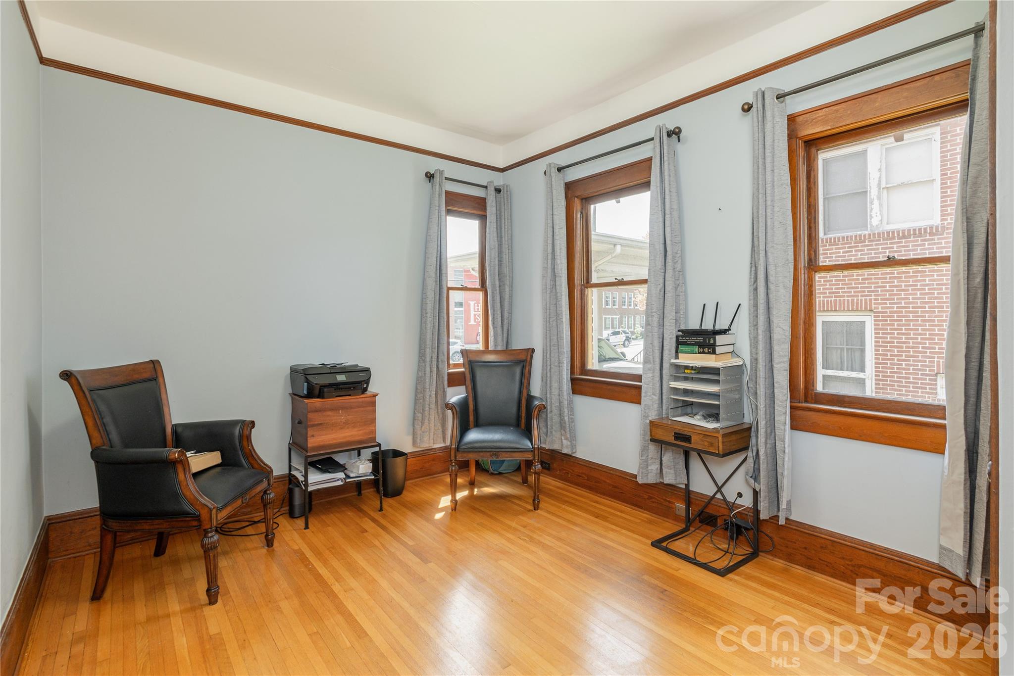 831 Oakland Street — Hendersonville