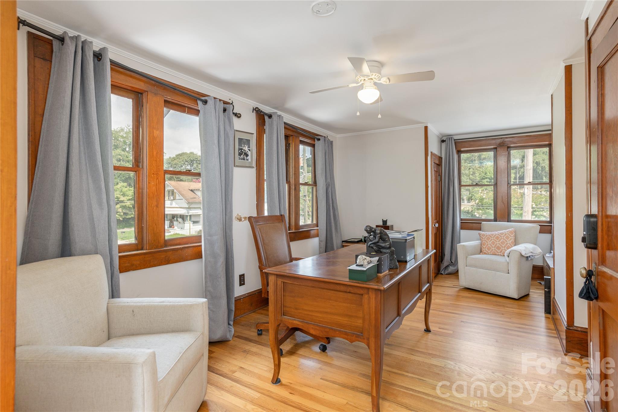 831 Oakland Street — Hendersonville