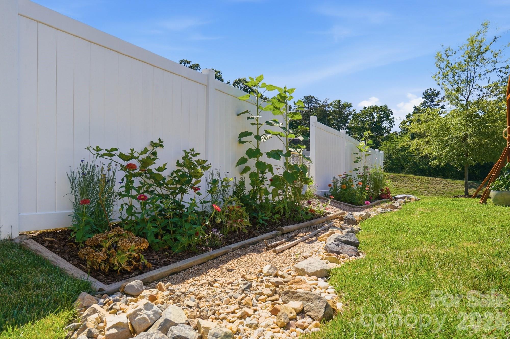 2431 Napa Terrace — Clover