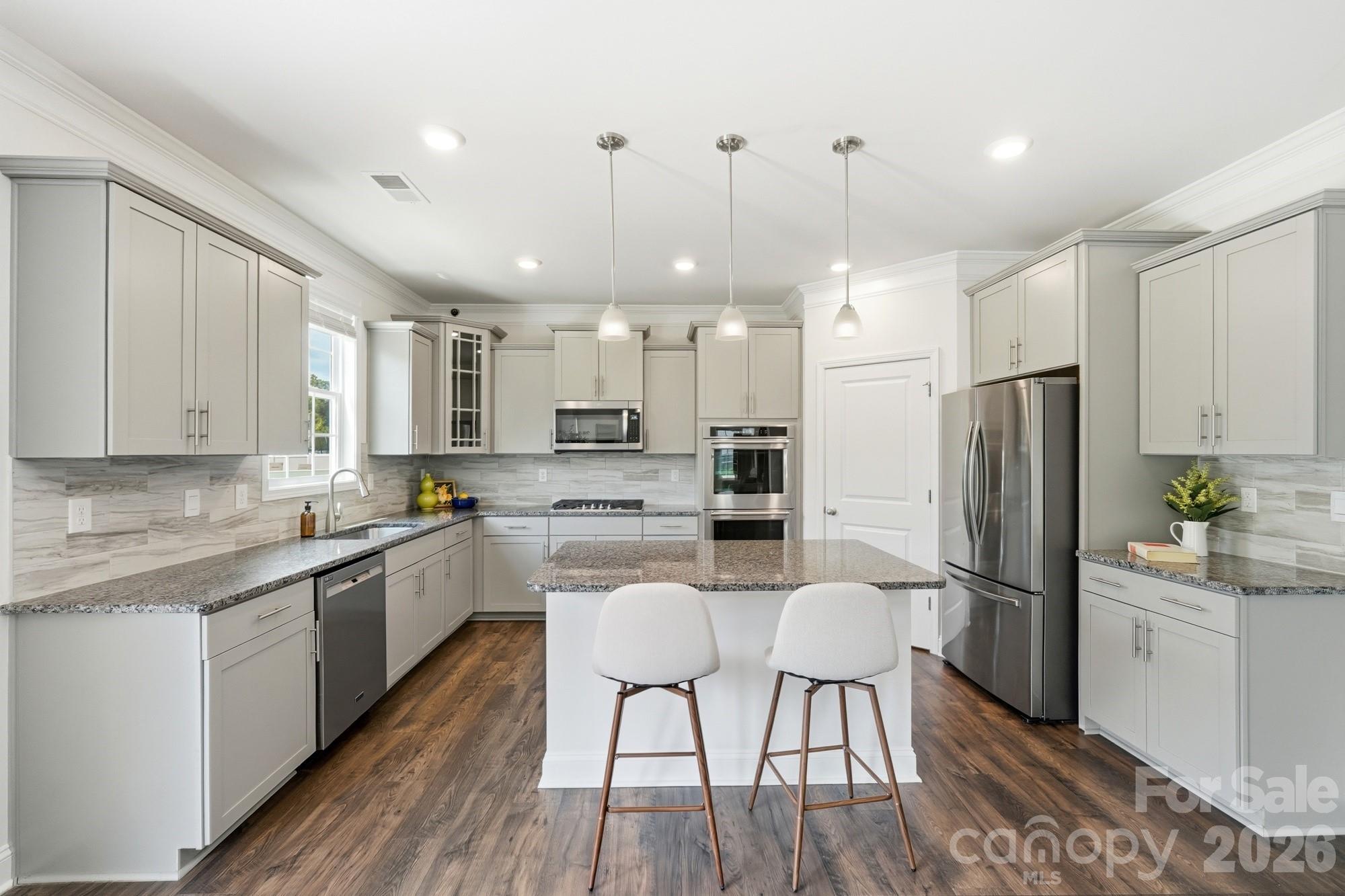 2431 Napa Terrace — Clover