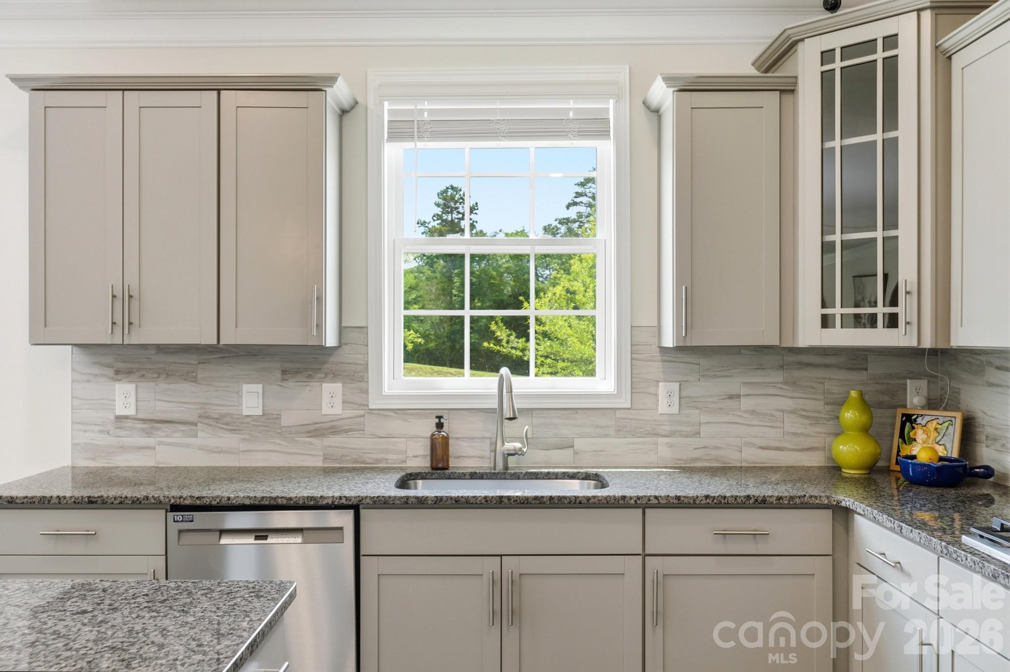 2431 Napa Terrace — Clover