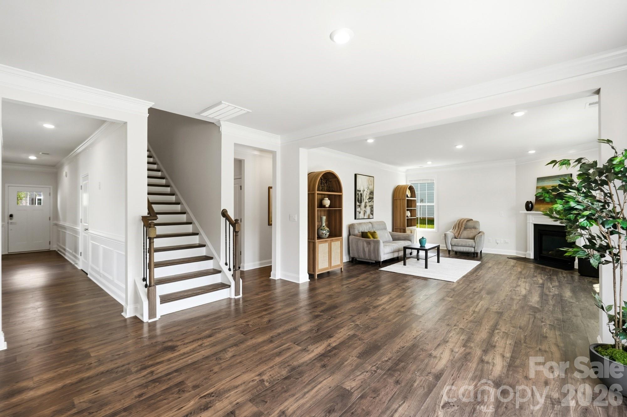 2431 Napa Terrace — Clover