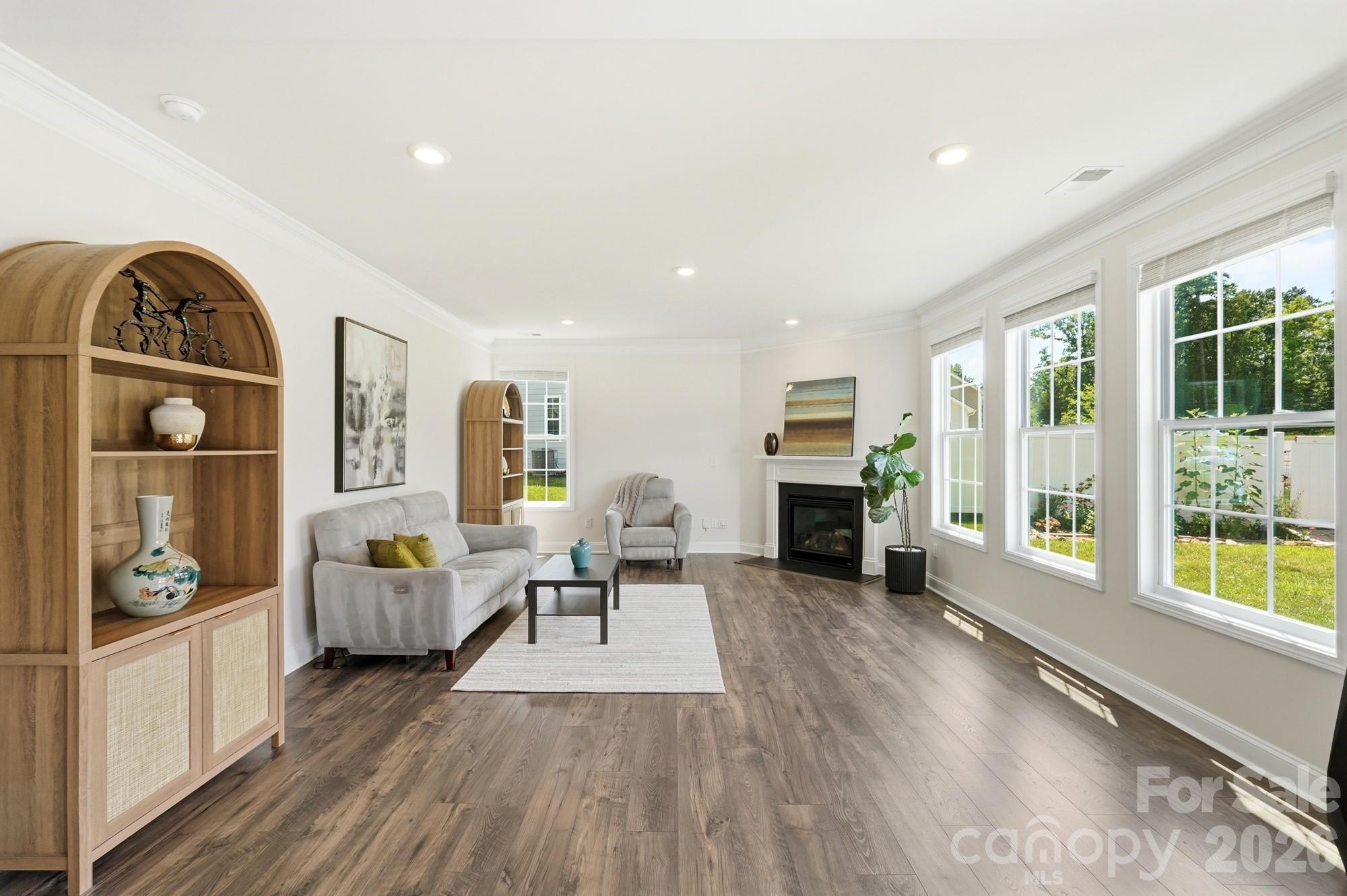 2431 Napa Terrace — Clover