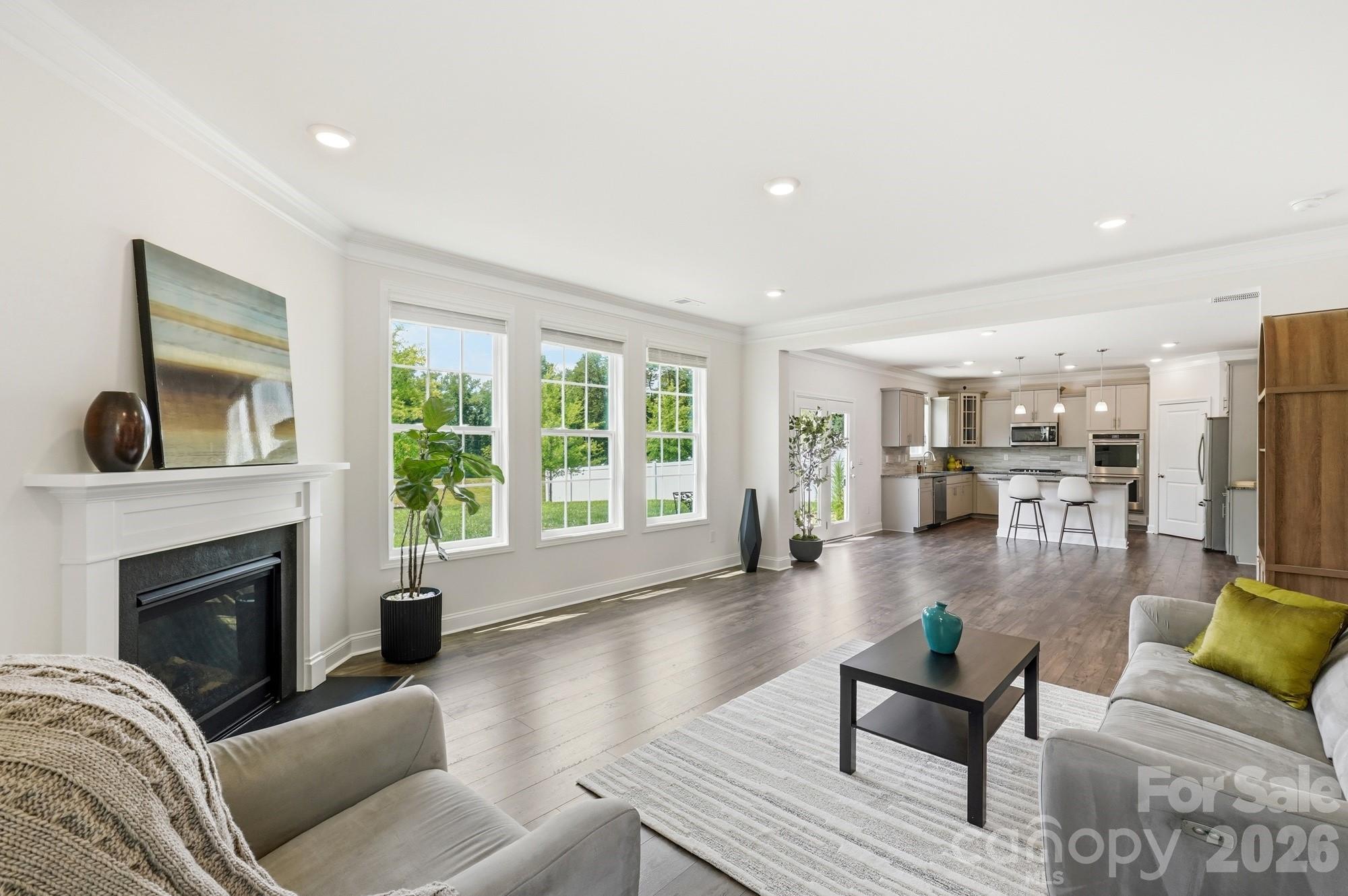2431 Napa Terrace — Clover