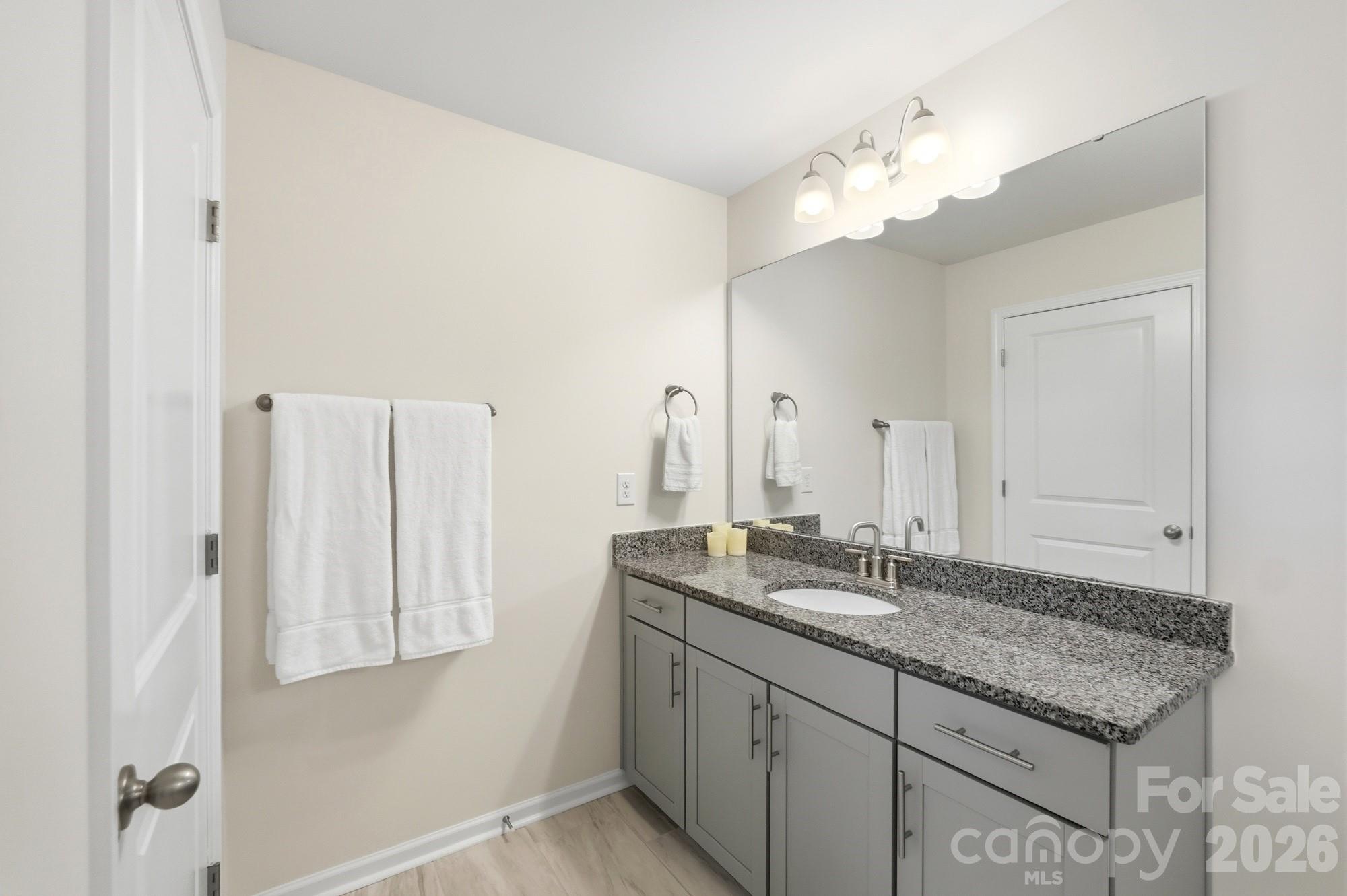 2431 Napa Terrace — Clover