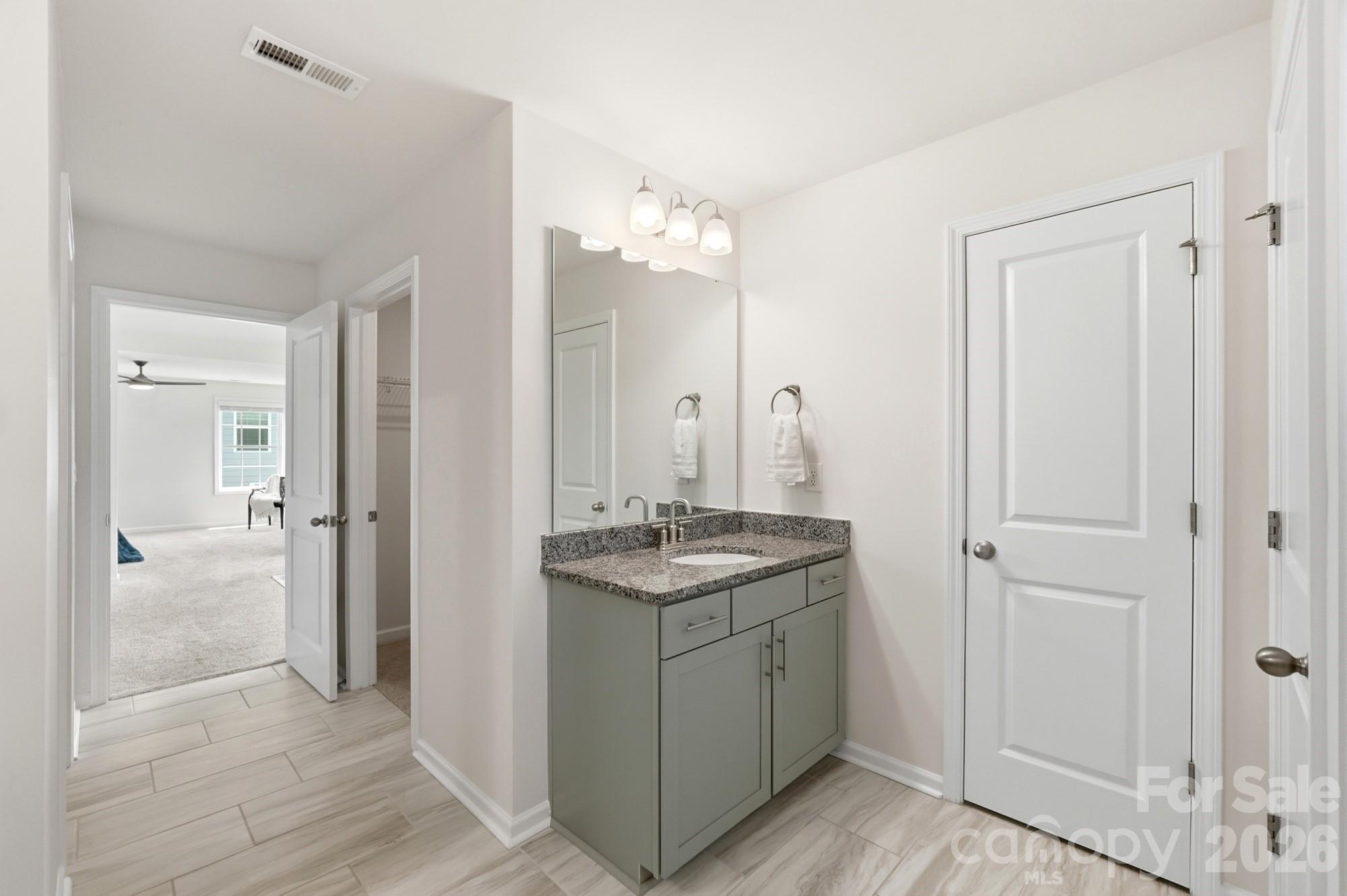 2431 Napa Terrace — Clover