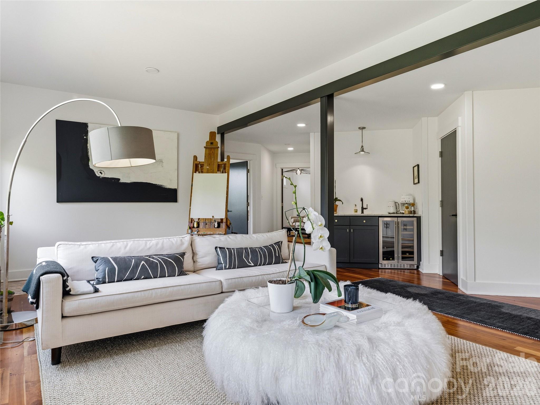47 Garland Drive — Asheville