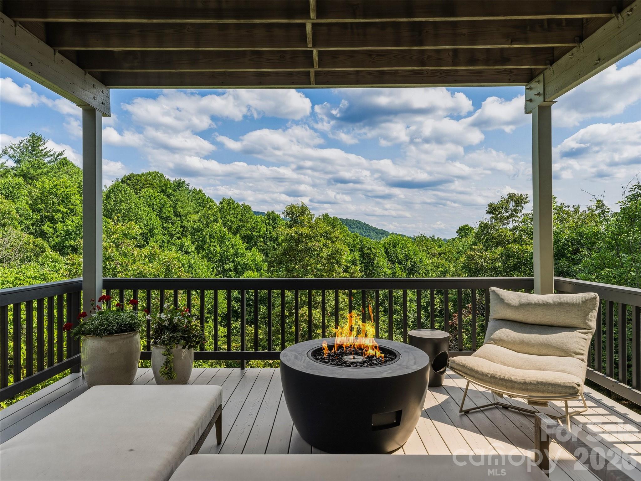 47 Garland Drive — Asheville