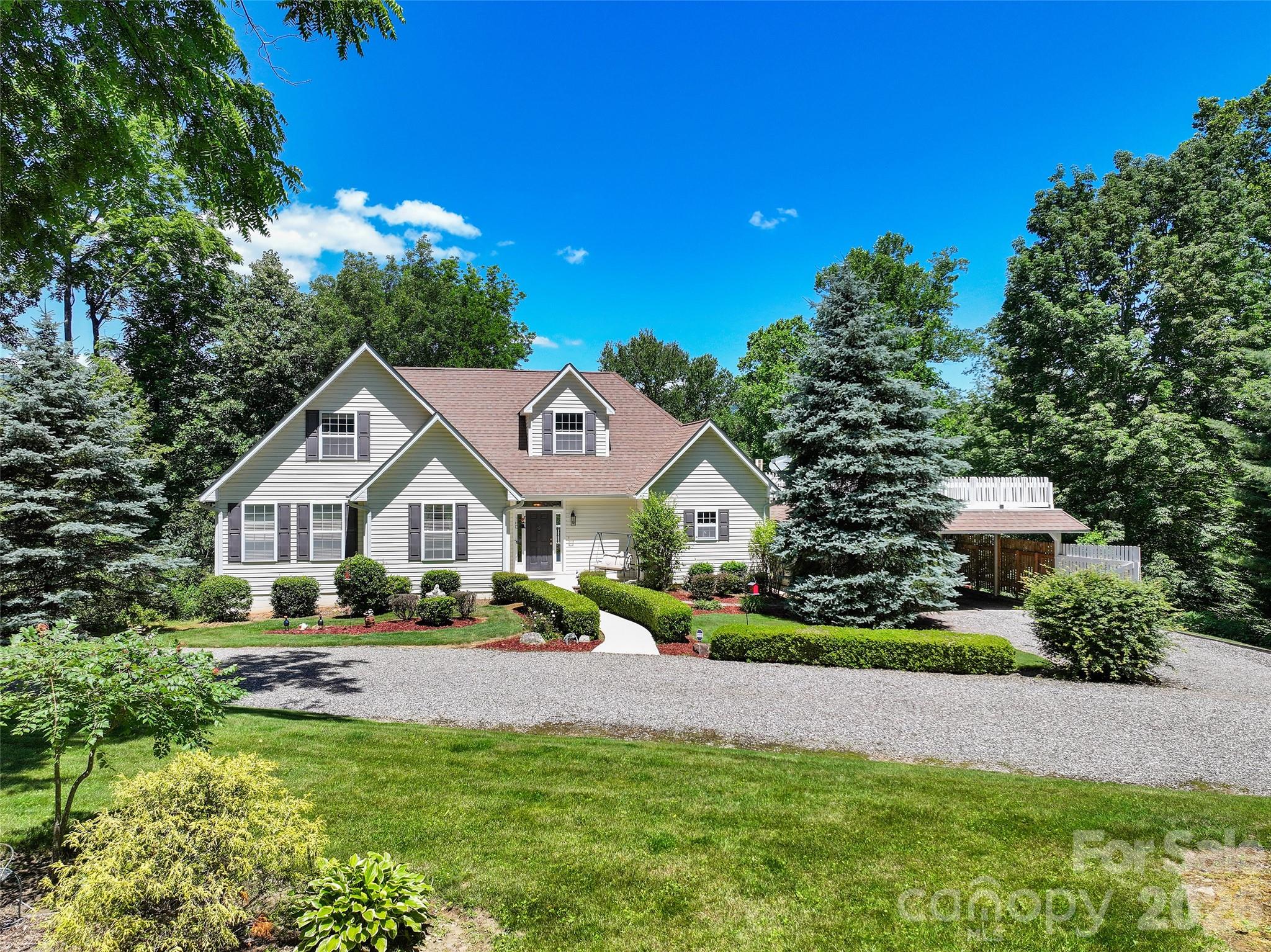 637 April Park — Waynesville
