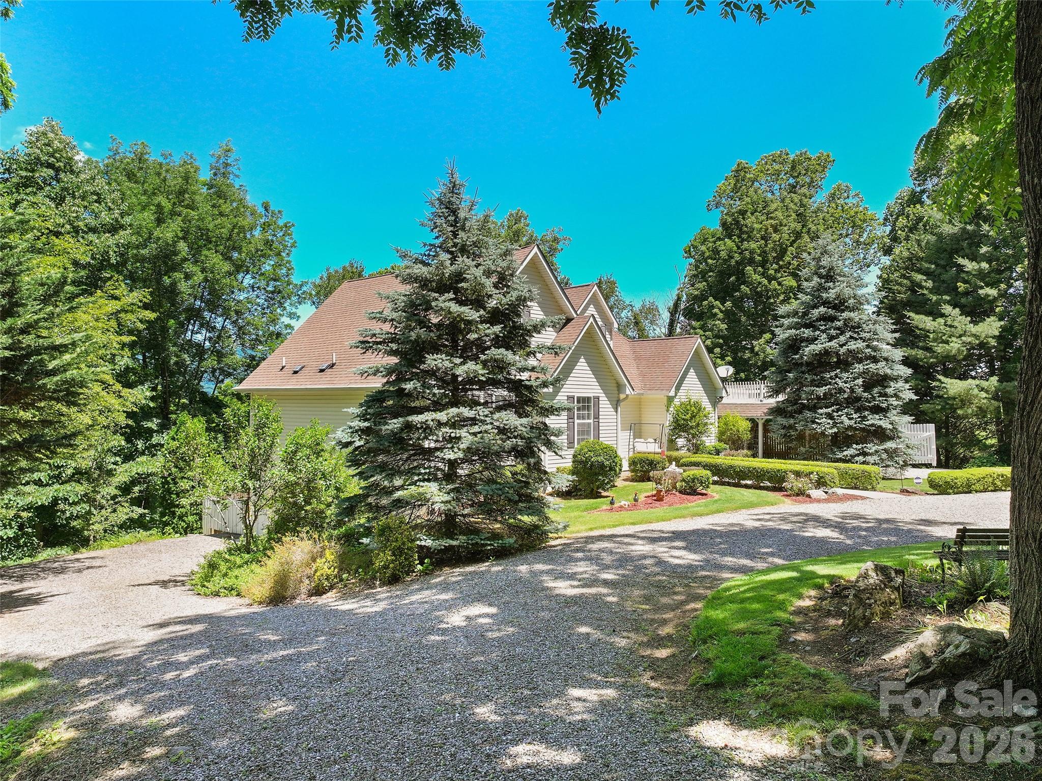 637 April Park — Waynesville
