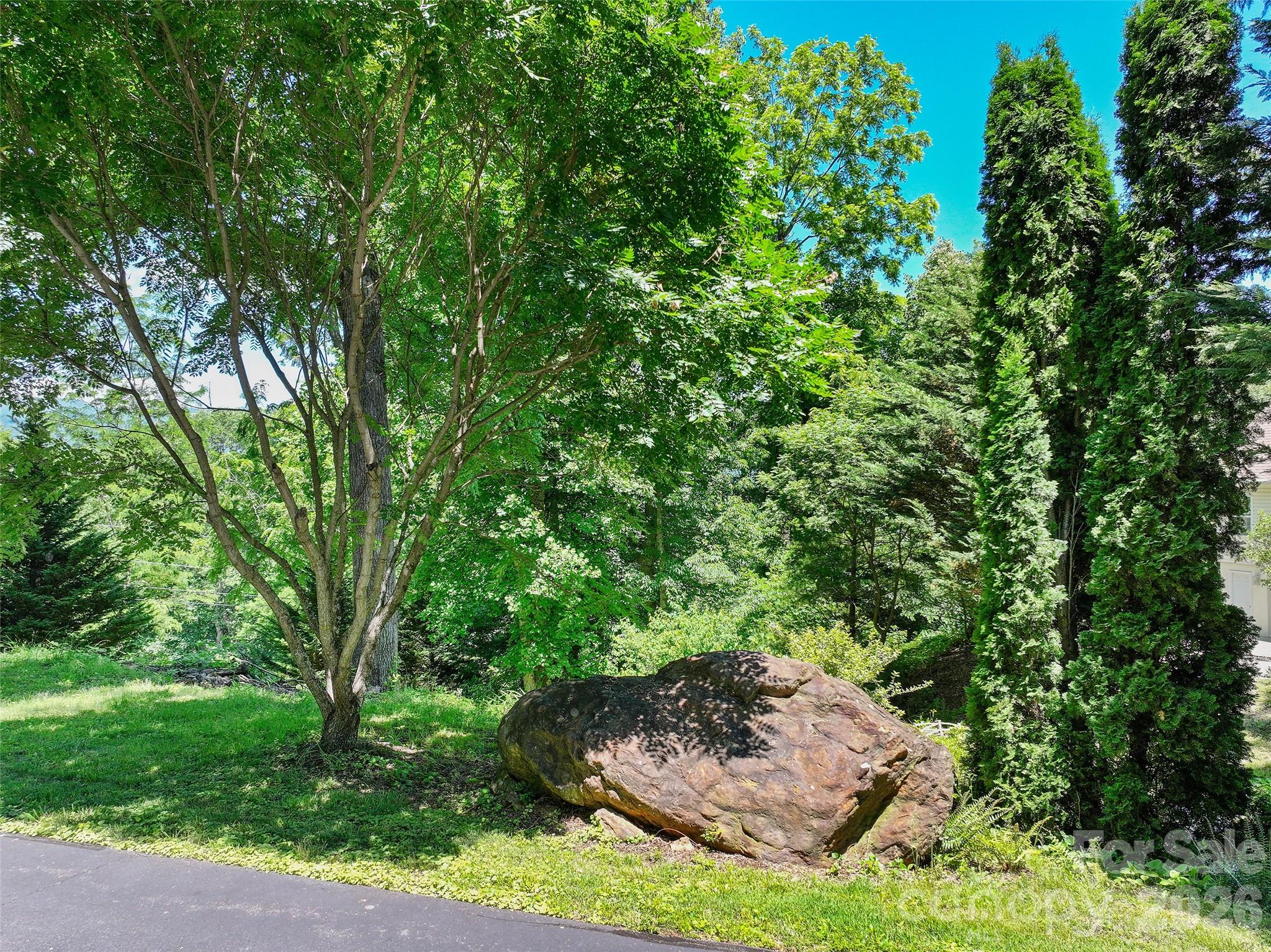 637 April Park — Waynesville