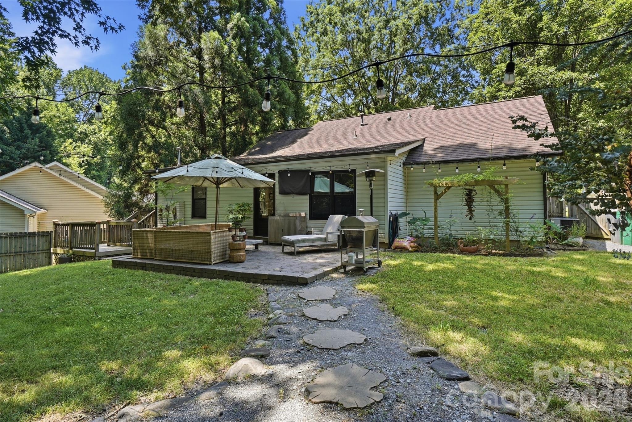 4431 Garris Road — Charlotte