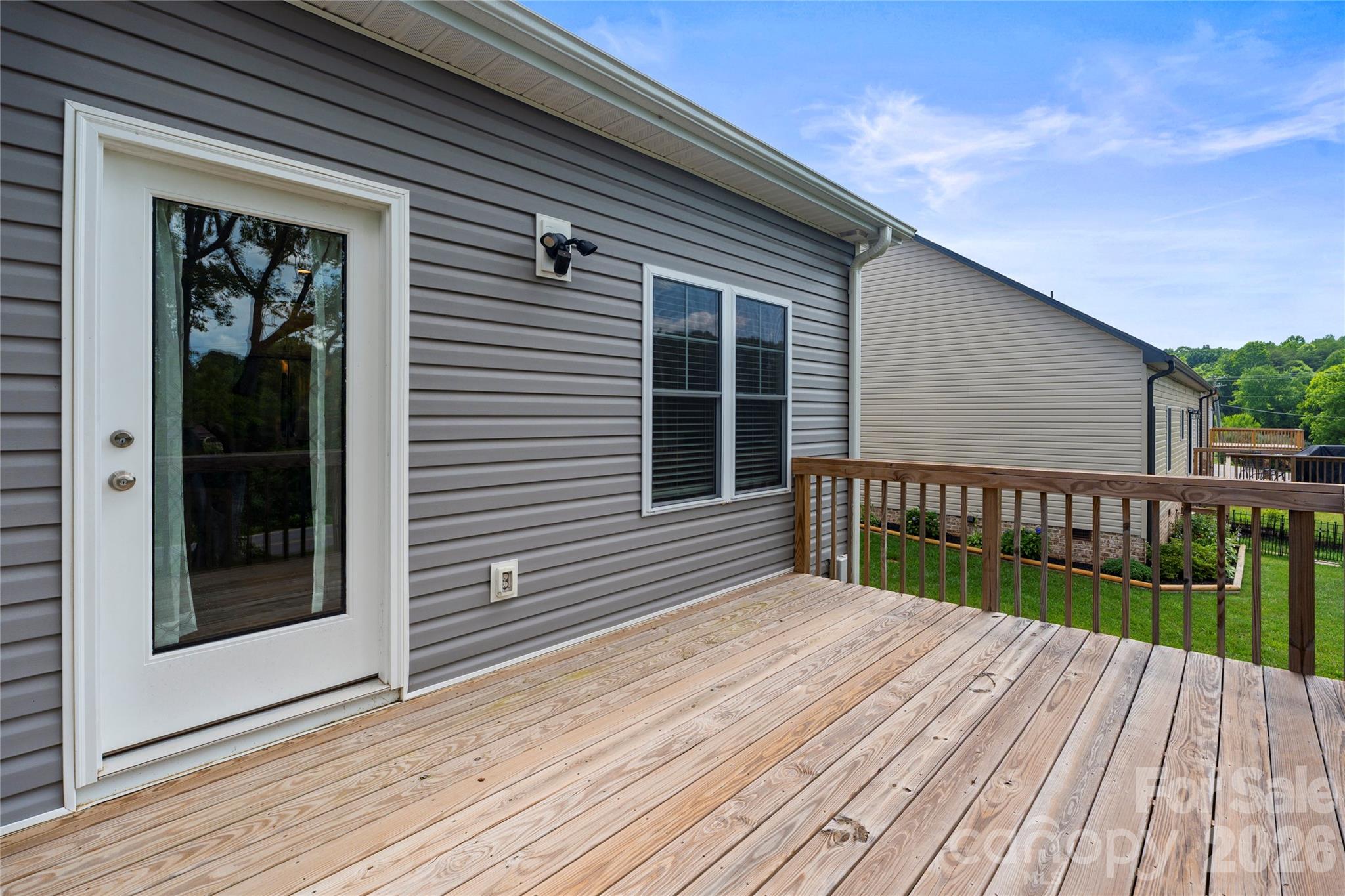 4944 Southview Drive — Hickory