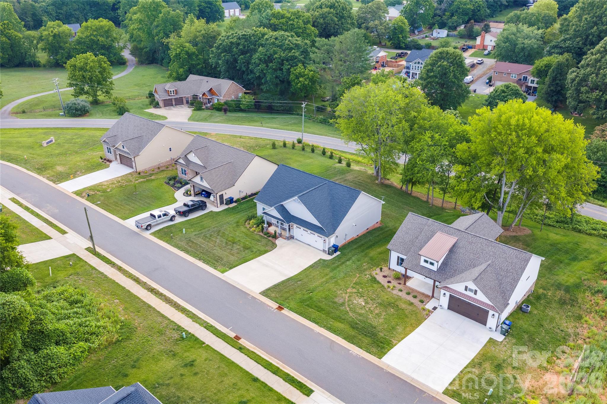 4944 Southview Drive — Hickory