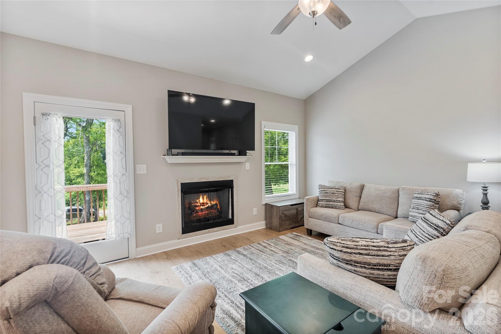 4944 Southview Drive — Hickory