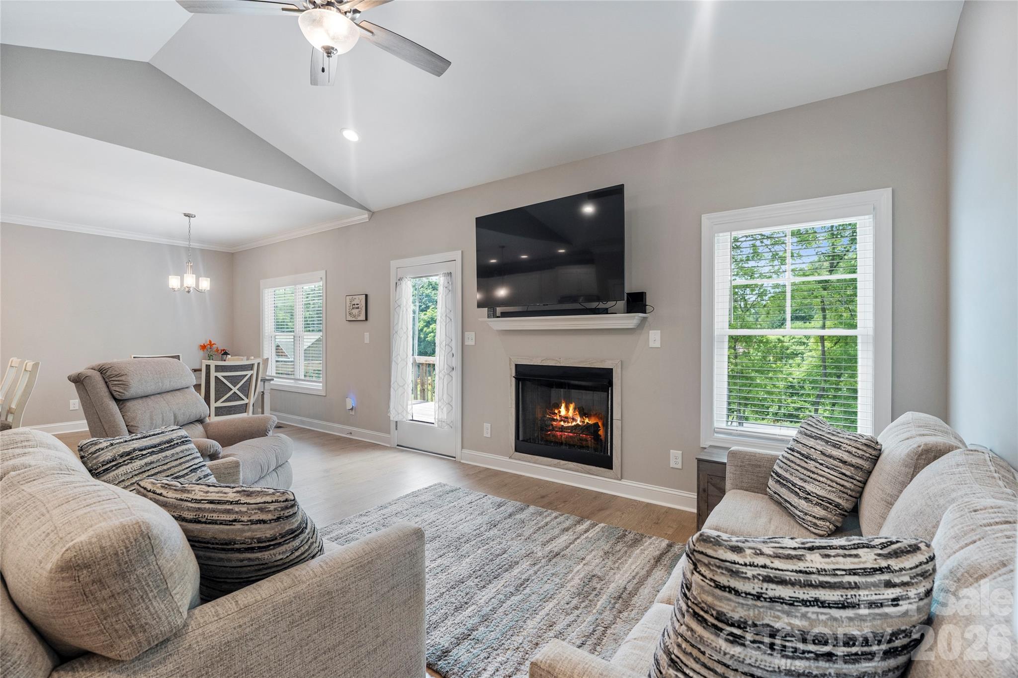 4944 Southview Drive — Hickory