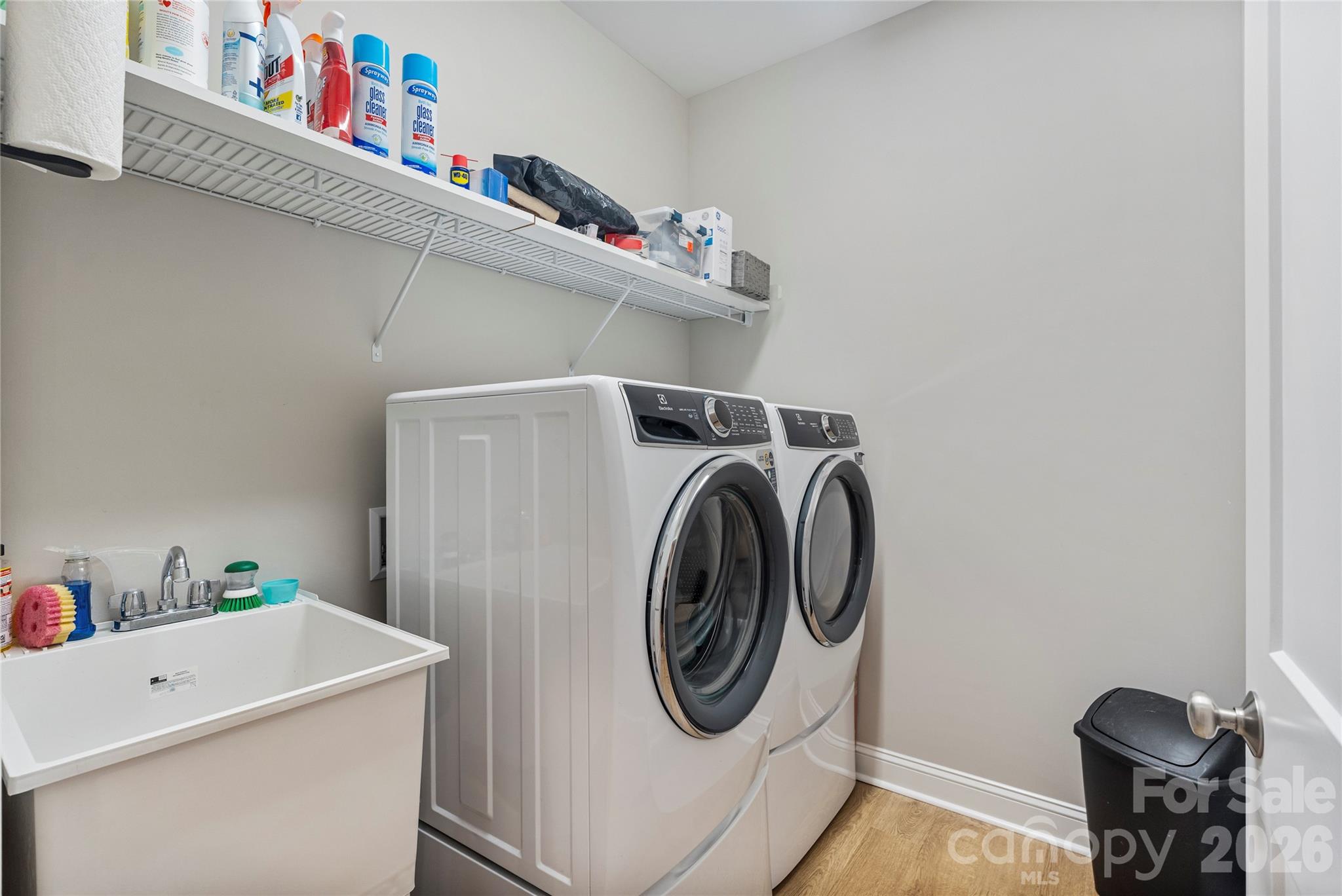 4944 Southview Drive — Hickory