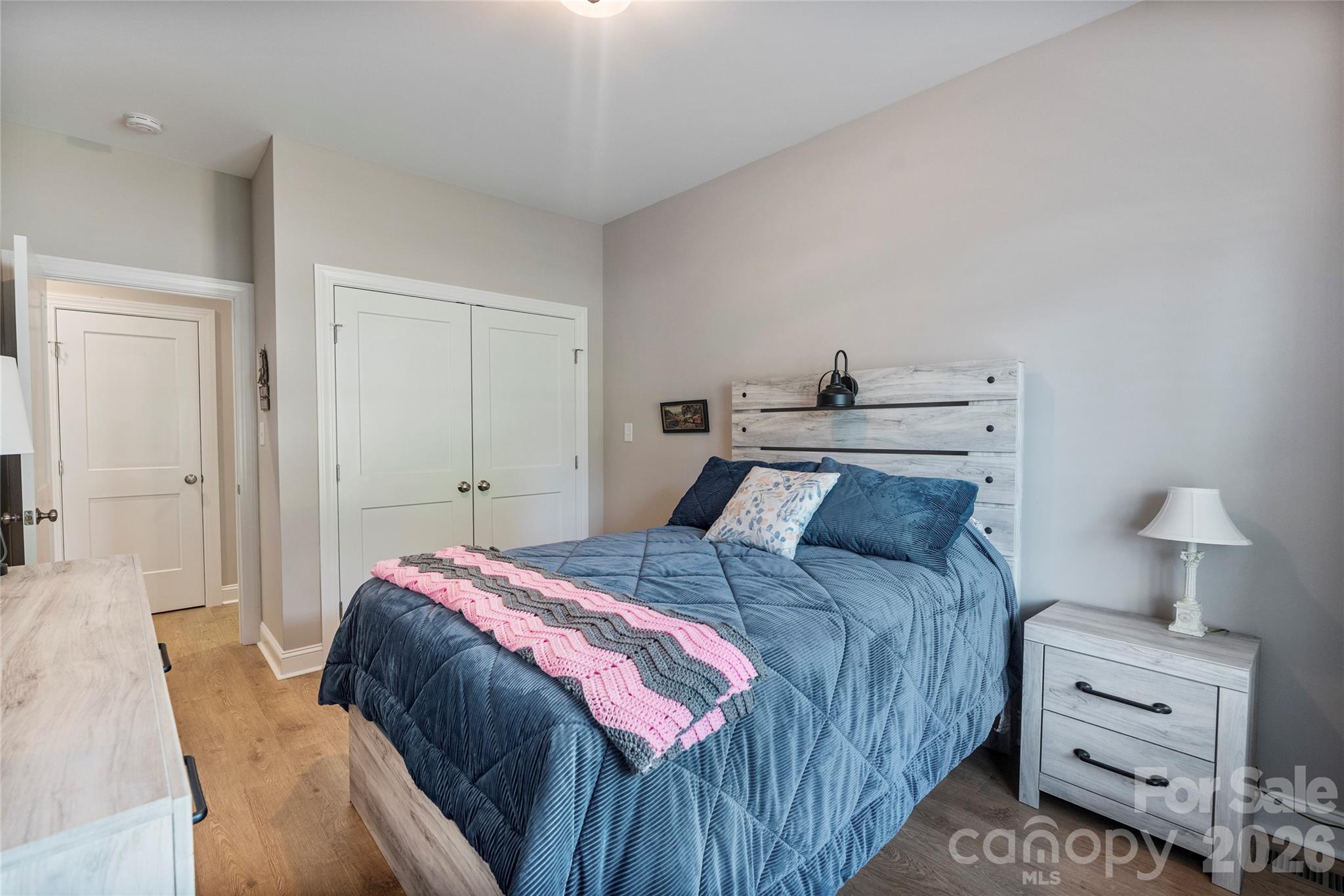 4944 Southview Drive — Hickory