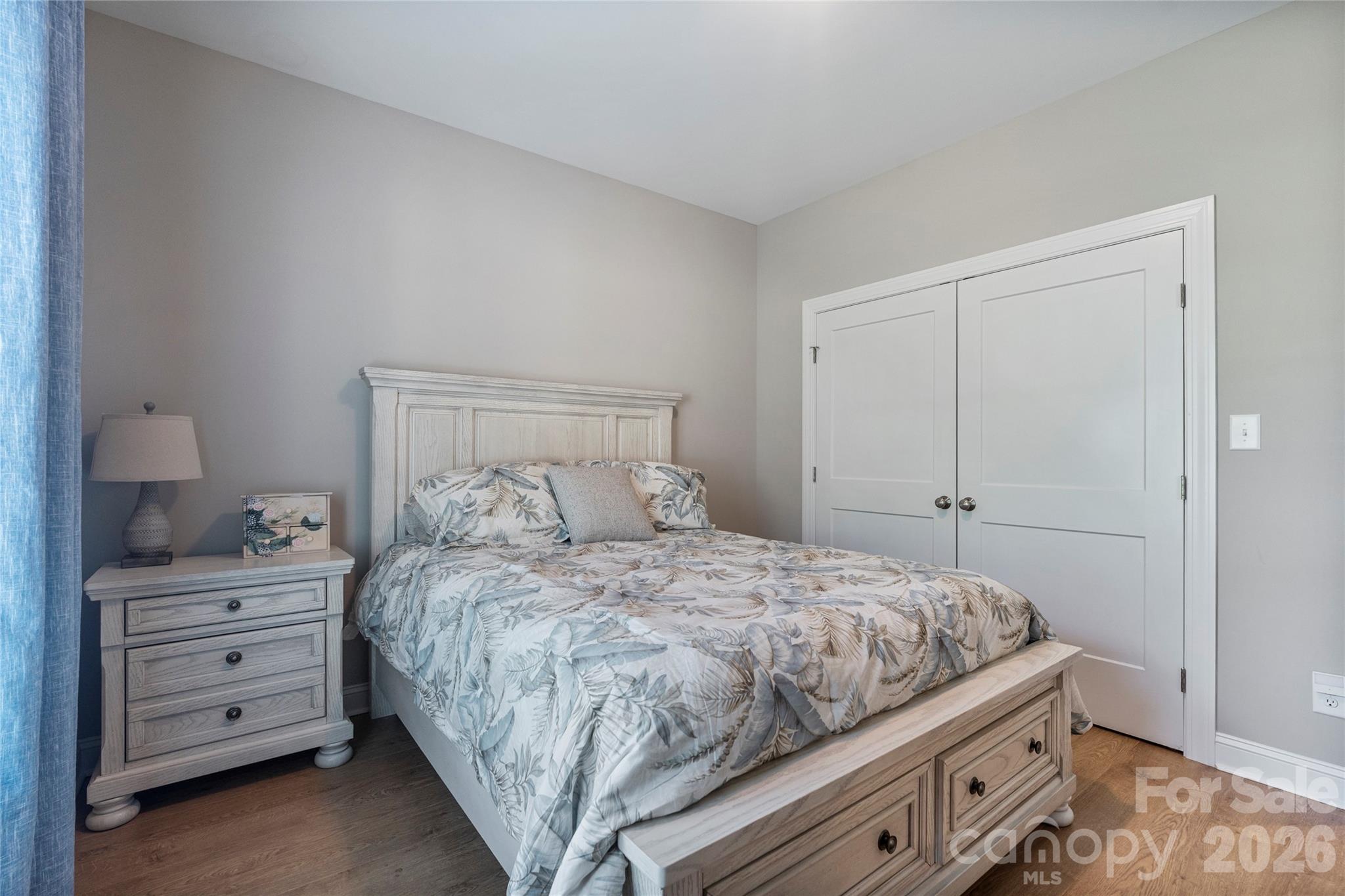4944 Southview Drive — Hickory