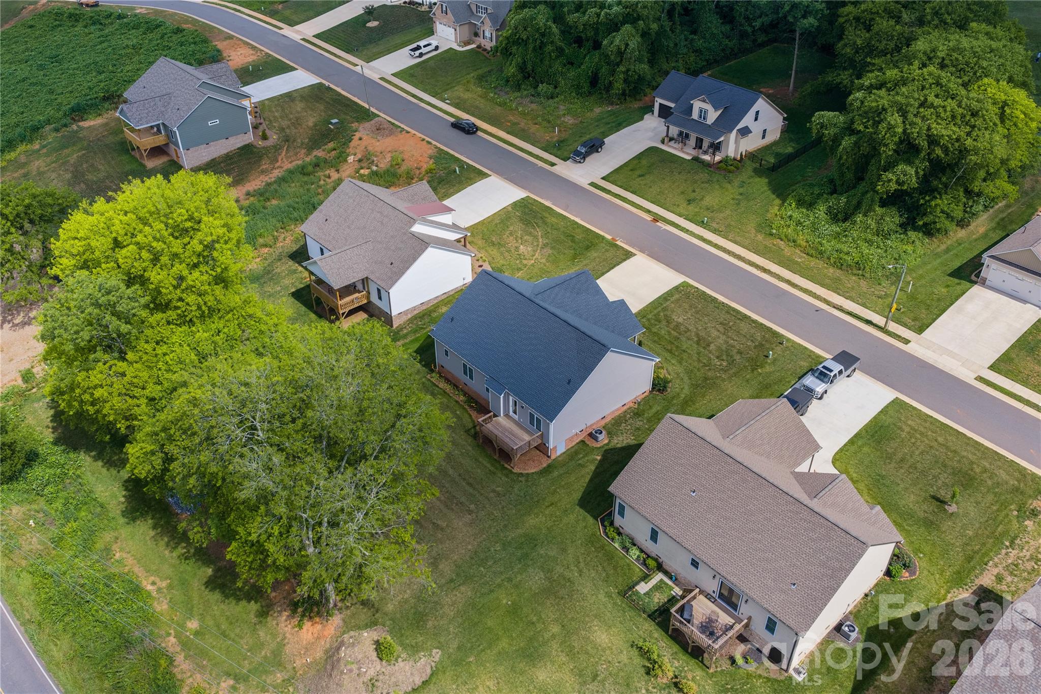 4944 Southview Drive — Hickory