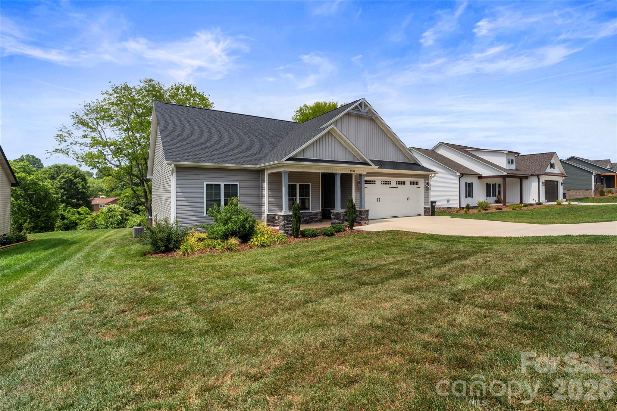 4944 Southview Drive — Hickory