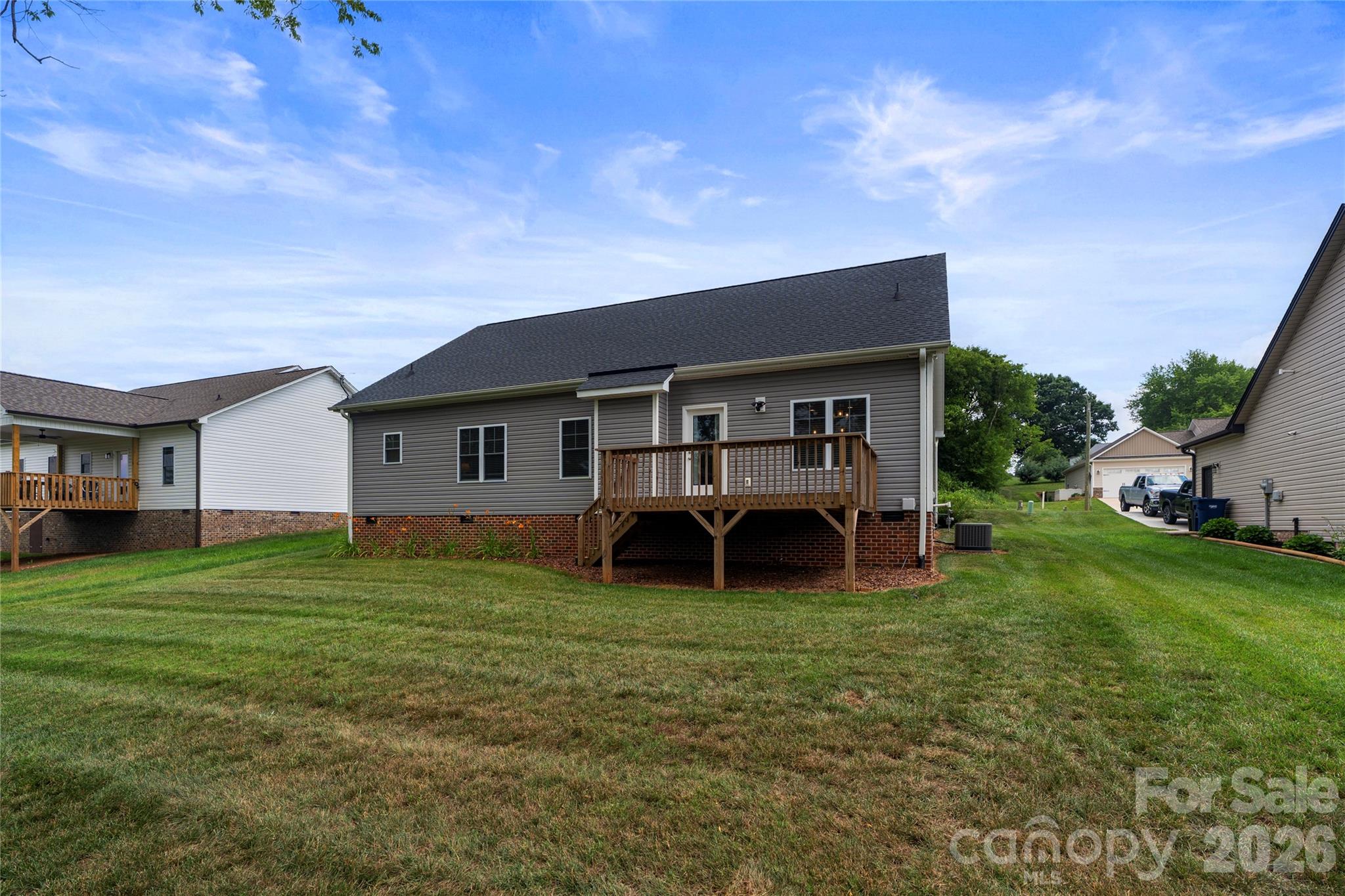 4944 Southview Drive — Hickory
